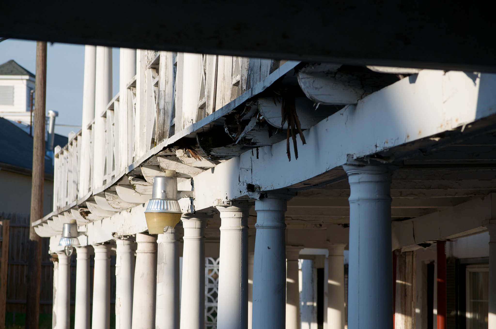 Nikon D5000 sample photo. Life and death in a motel photography