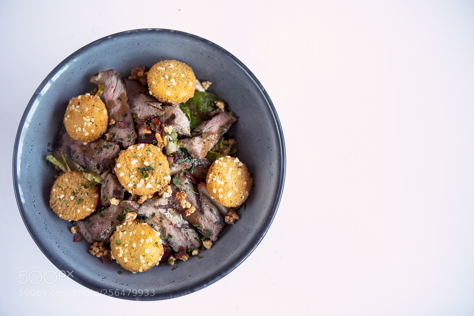 Canon EOS 5D Mark IV sample photo. Simple meat salat photography