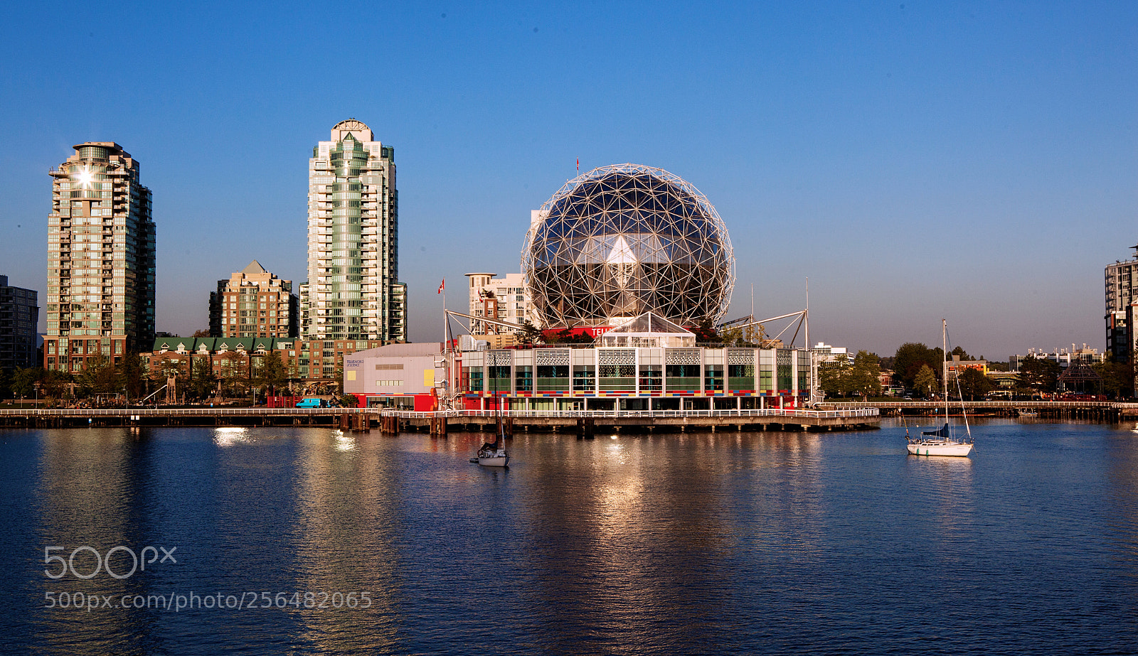 Canon EOS 5D Mark II sample photo. False creek sunset photography