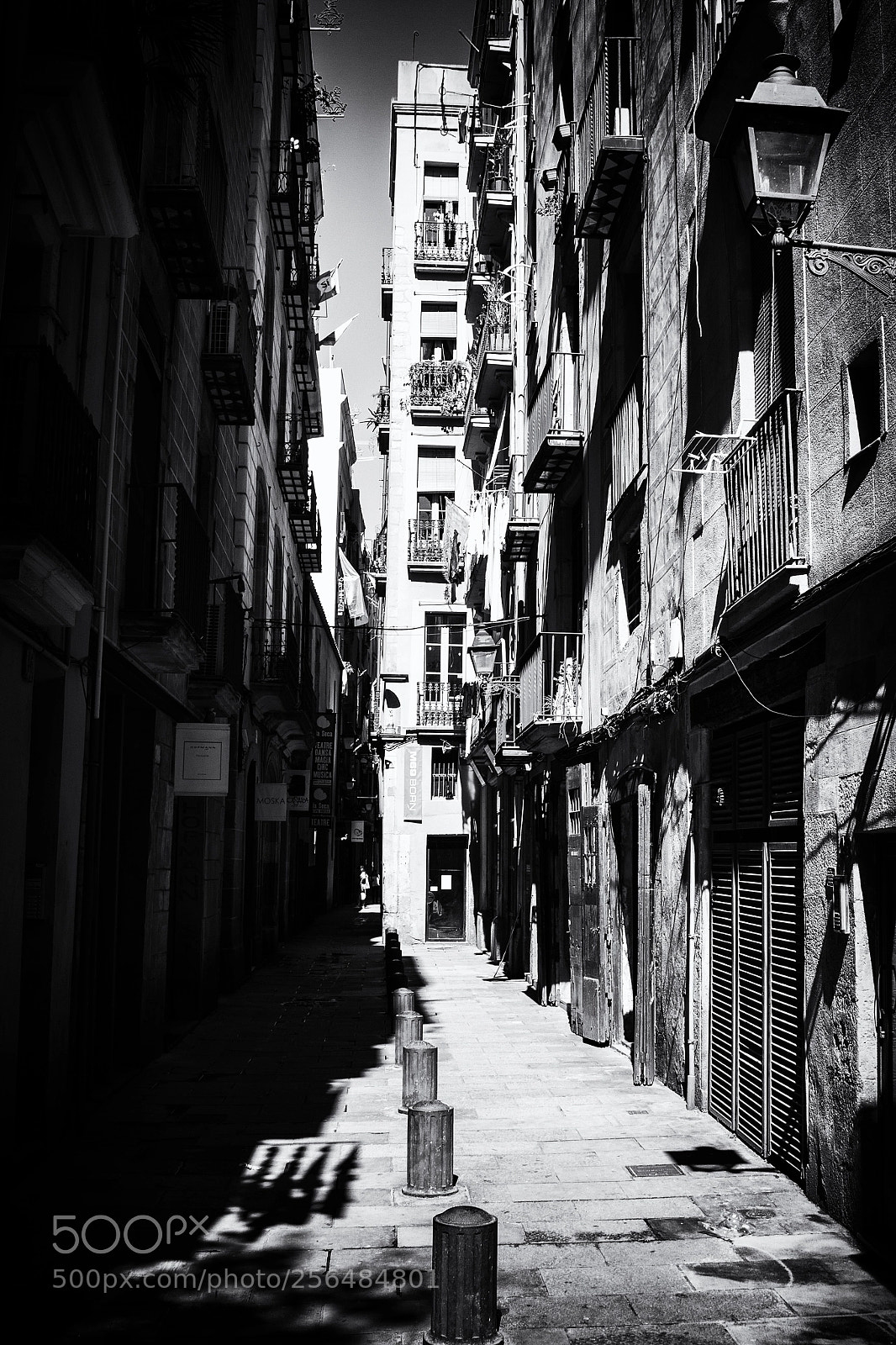 Canon EOS 50D sample photo. Streets of barcelona (8) photography