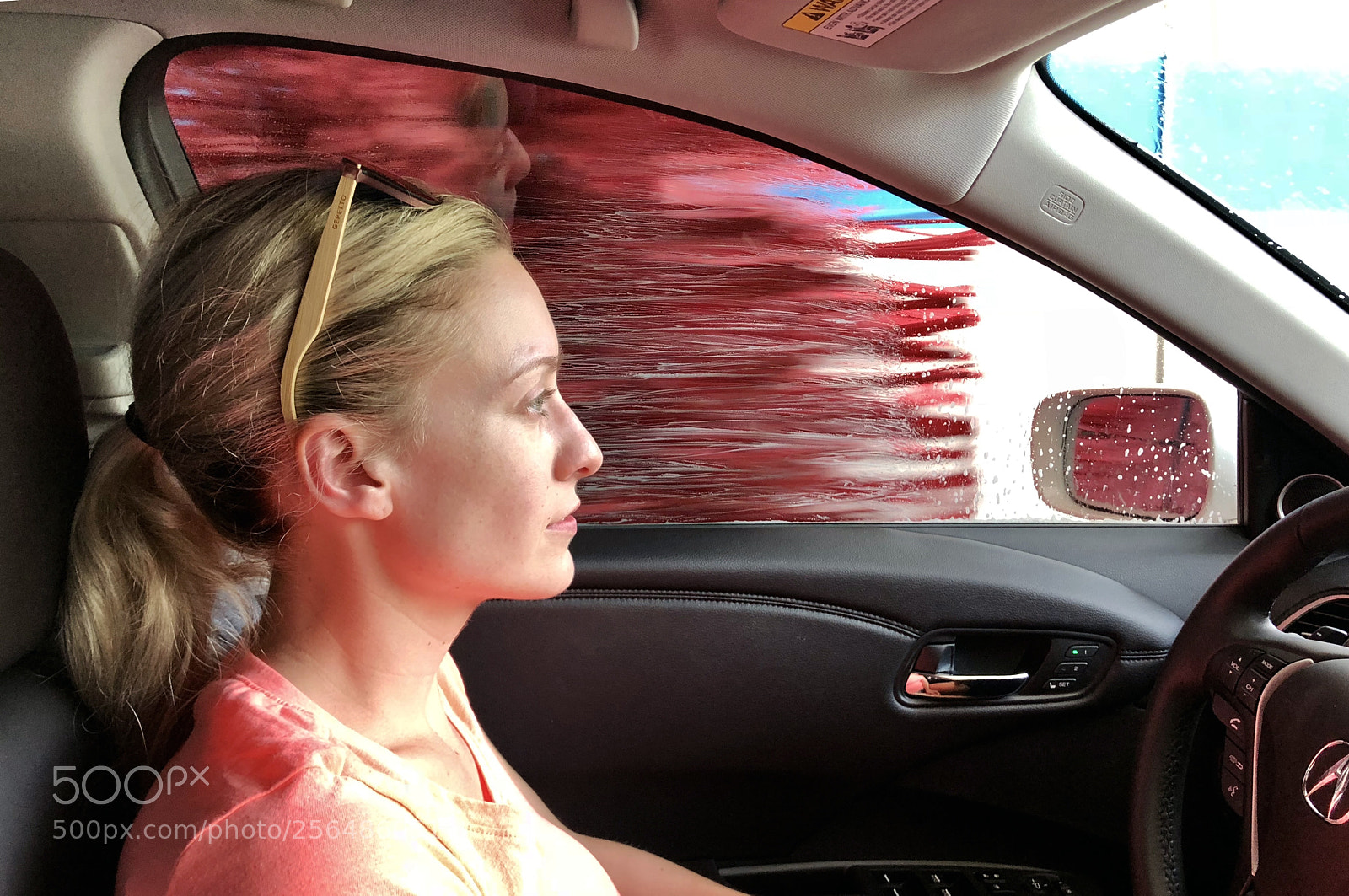 Apple iPhone 8 sample photo. Driving through the car photography