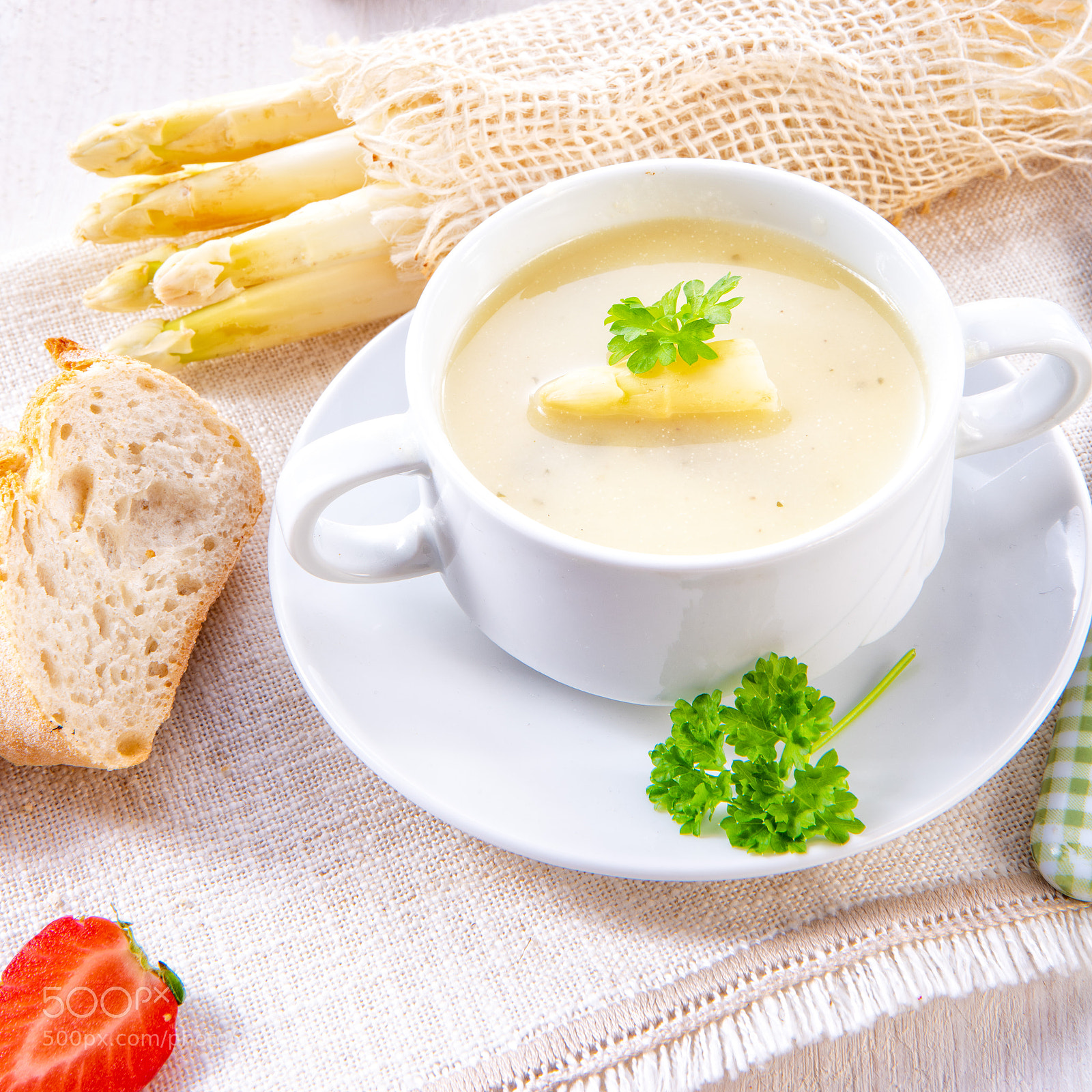 Nikon D810 sample photo. Asparagus cream soup with photography