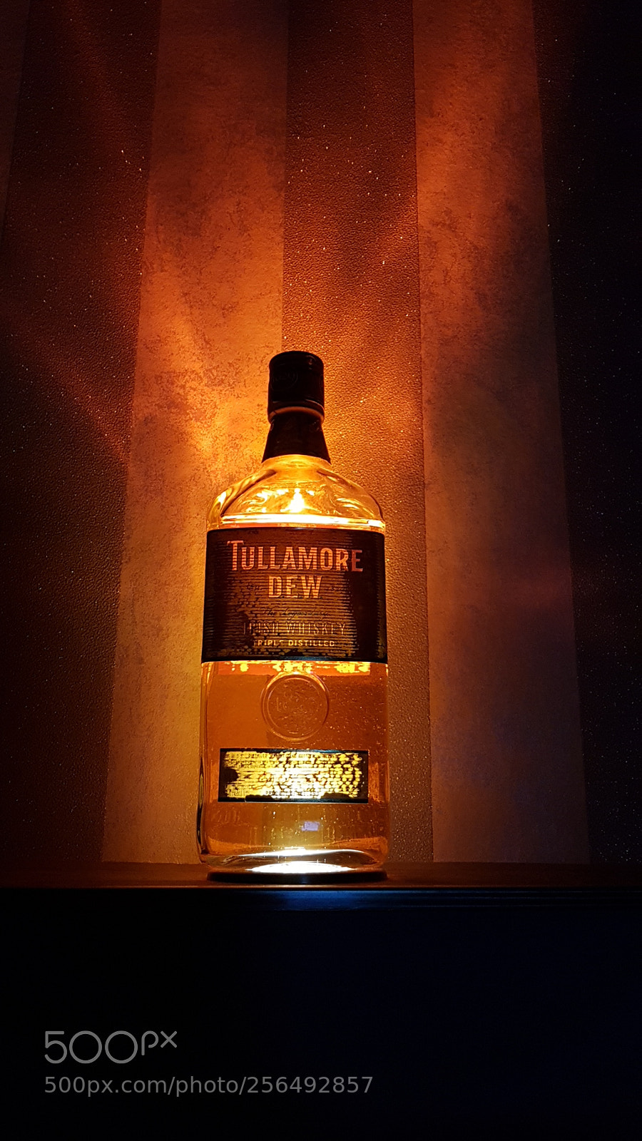 Samsung Galaxy S7 Edge sample photo. Get a drink photography