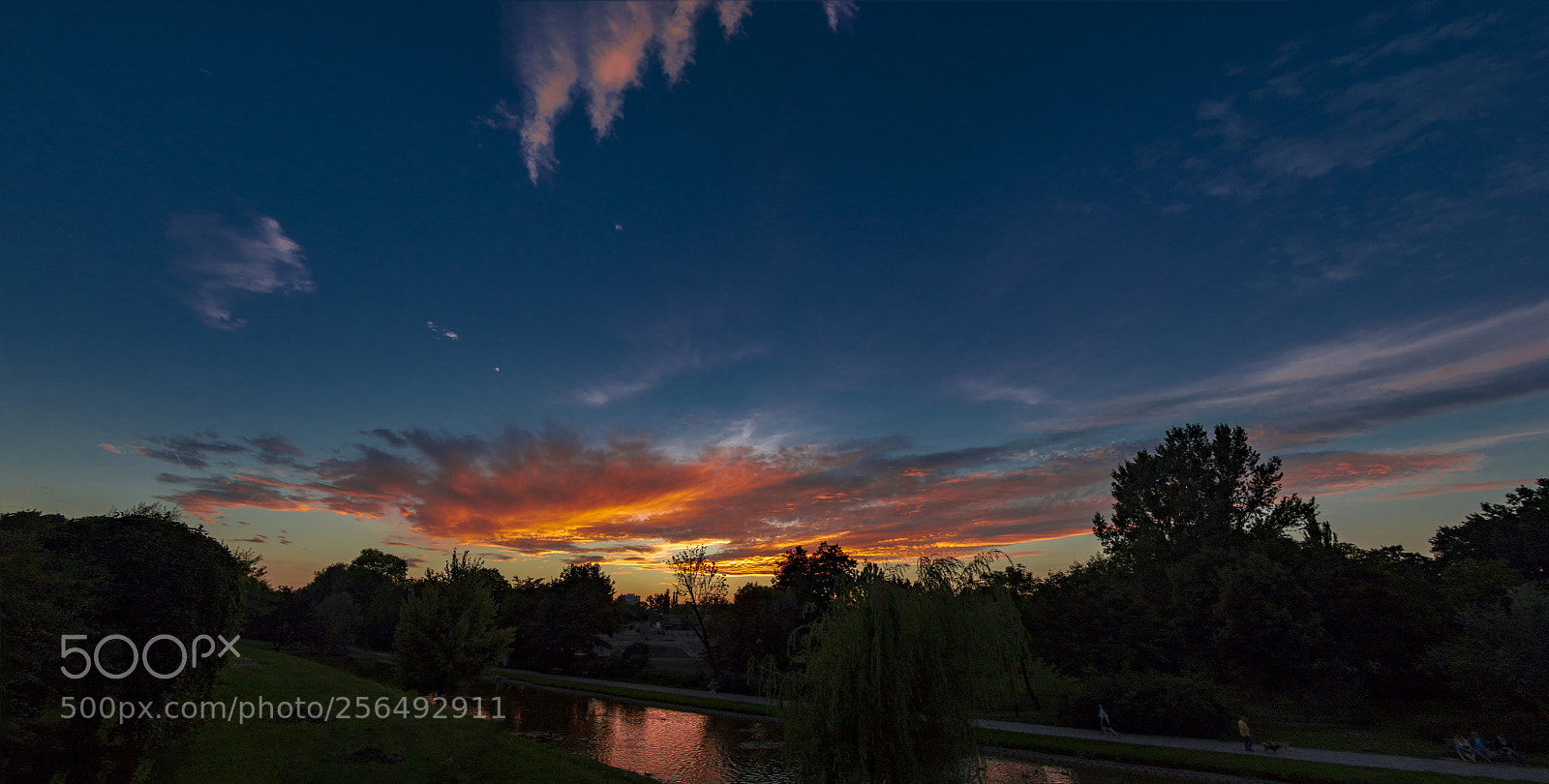 Olympus PEN E-PL3 sample photo. Red burn clouds on photography