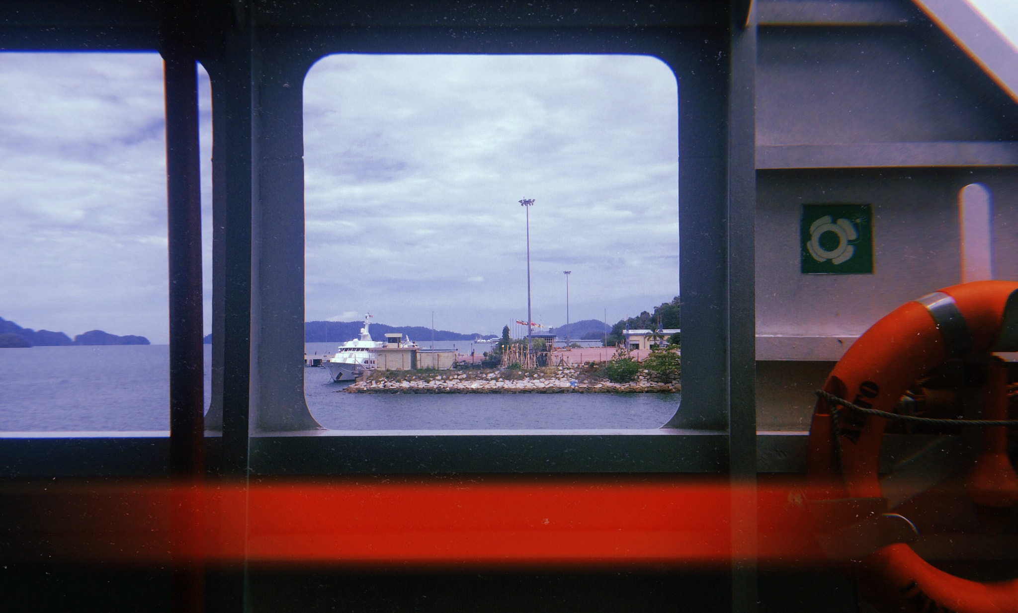 Apple iPhone sample photo. Sails on course photography