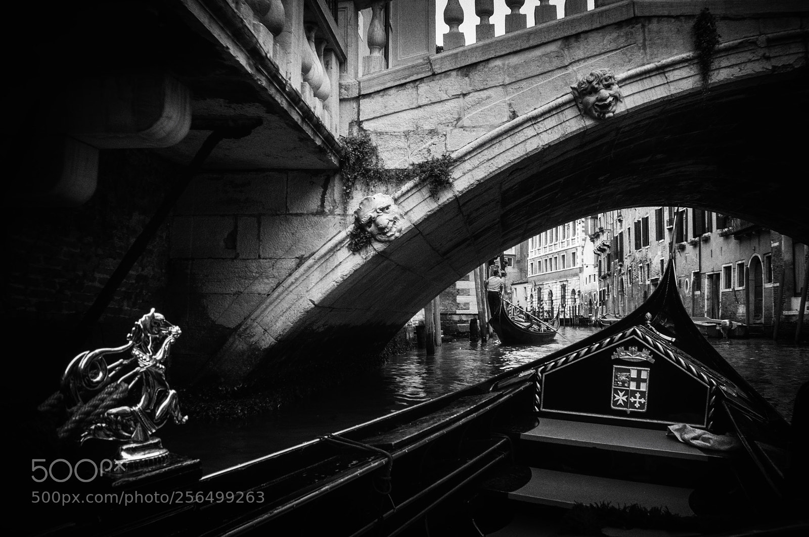 Nikon D90 sample photo. Under ponte dei frari photography