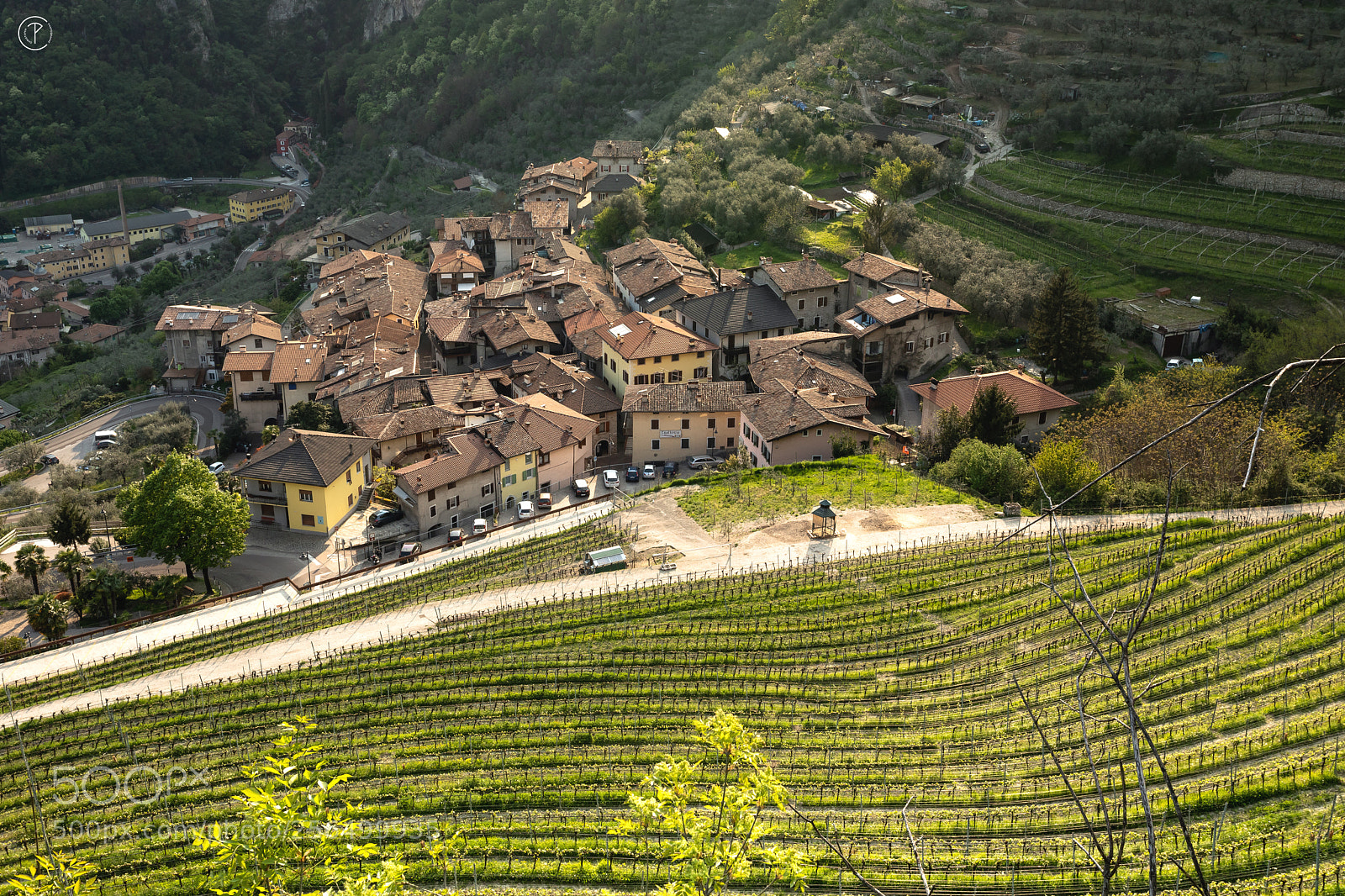 Canon EOS 5D Mark IV sample photo. City and mountains photography