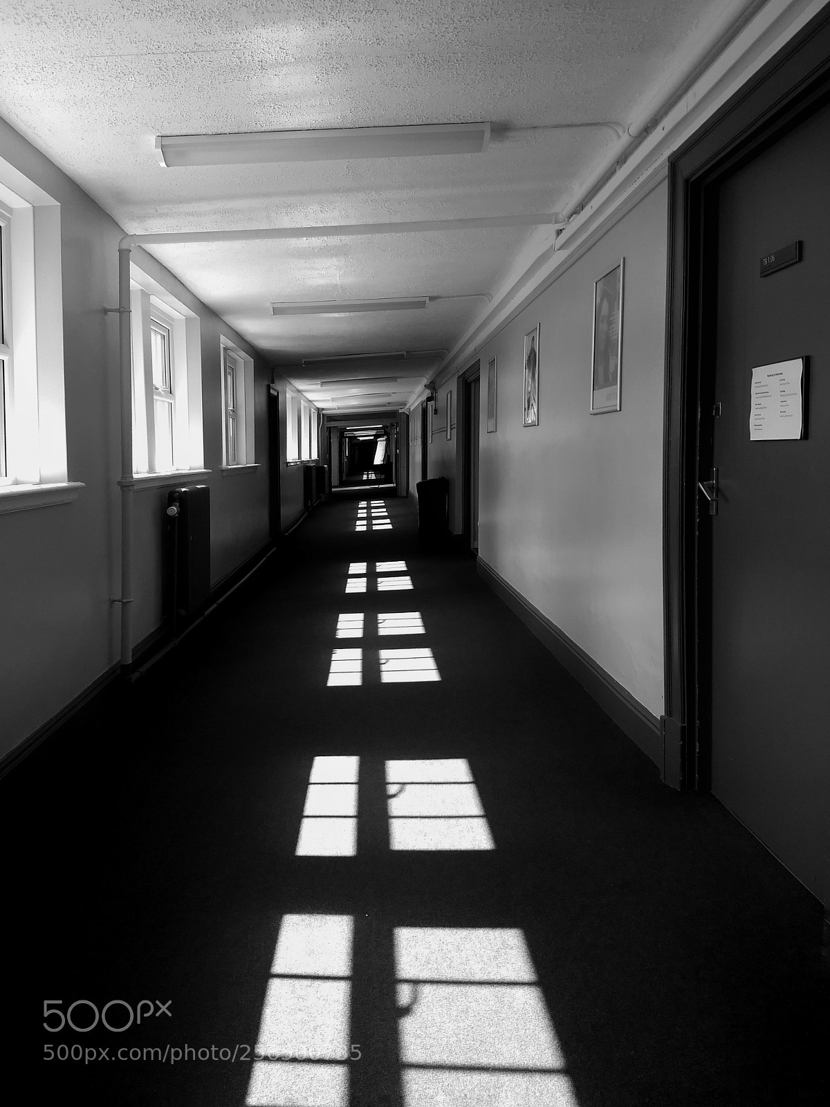 Motorola Moto G (5) Plus sample photo. Sunlit corridor photography