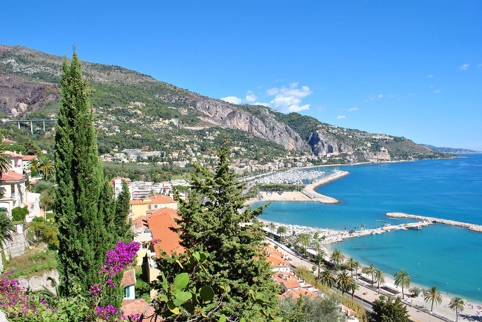 Nikon D3000 sample photo. Menton, france photography