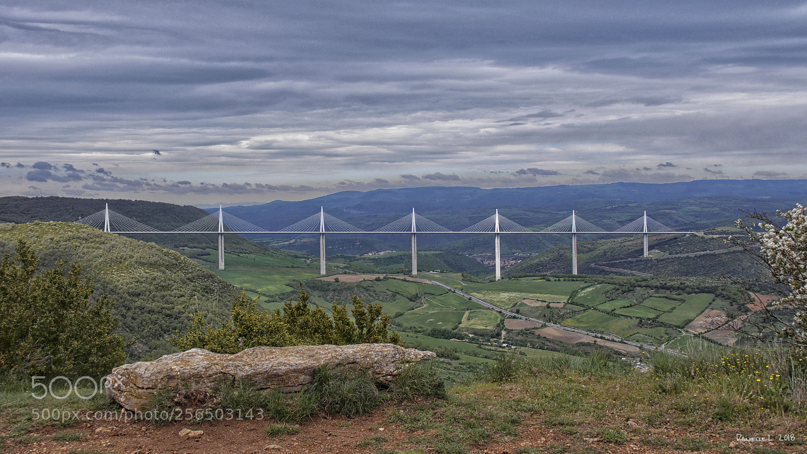 Panasonic Lumix DC-G9 sample photo. Viaduc de millau photography