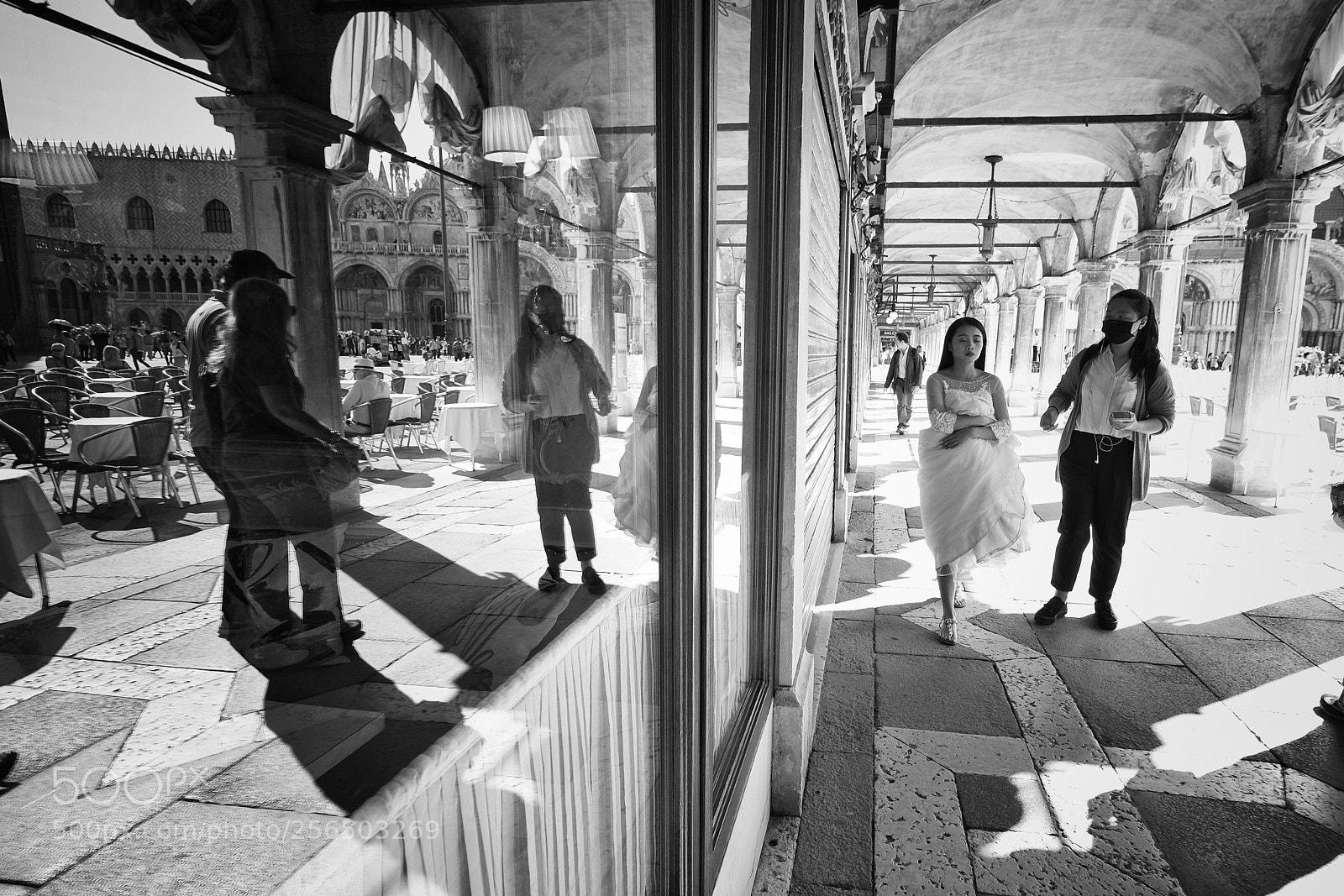 Fujifilm X-E1 sample photo. The bride and the photography