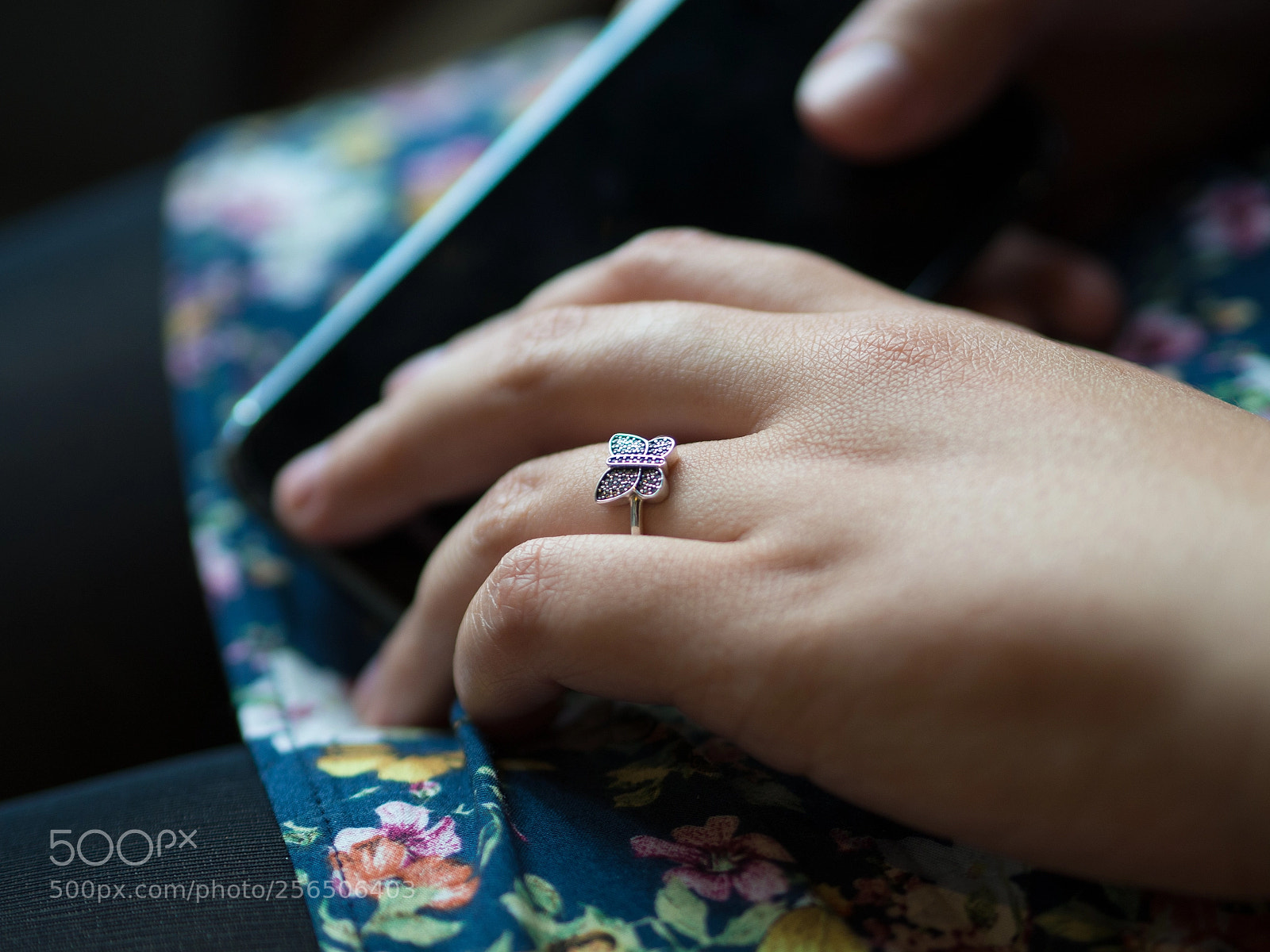 Olympus OM-D E-M10 sample photo. Ring photography