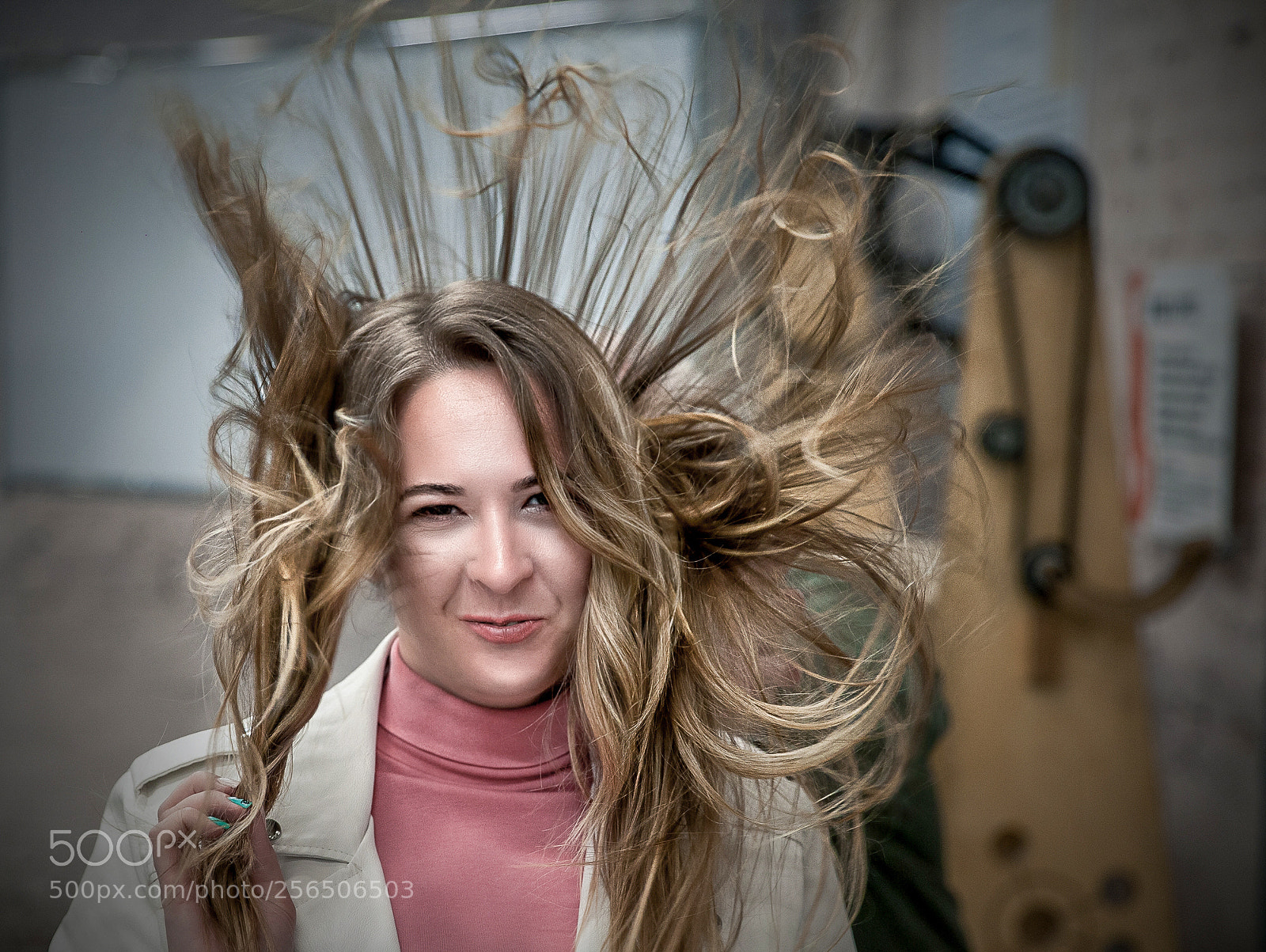 Canon EOS 5D Mark II sample photo. Girl and wind photography