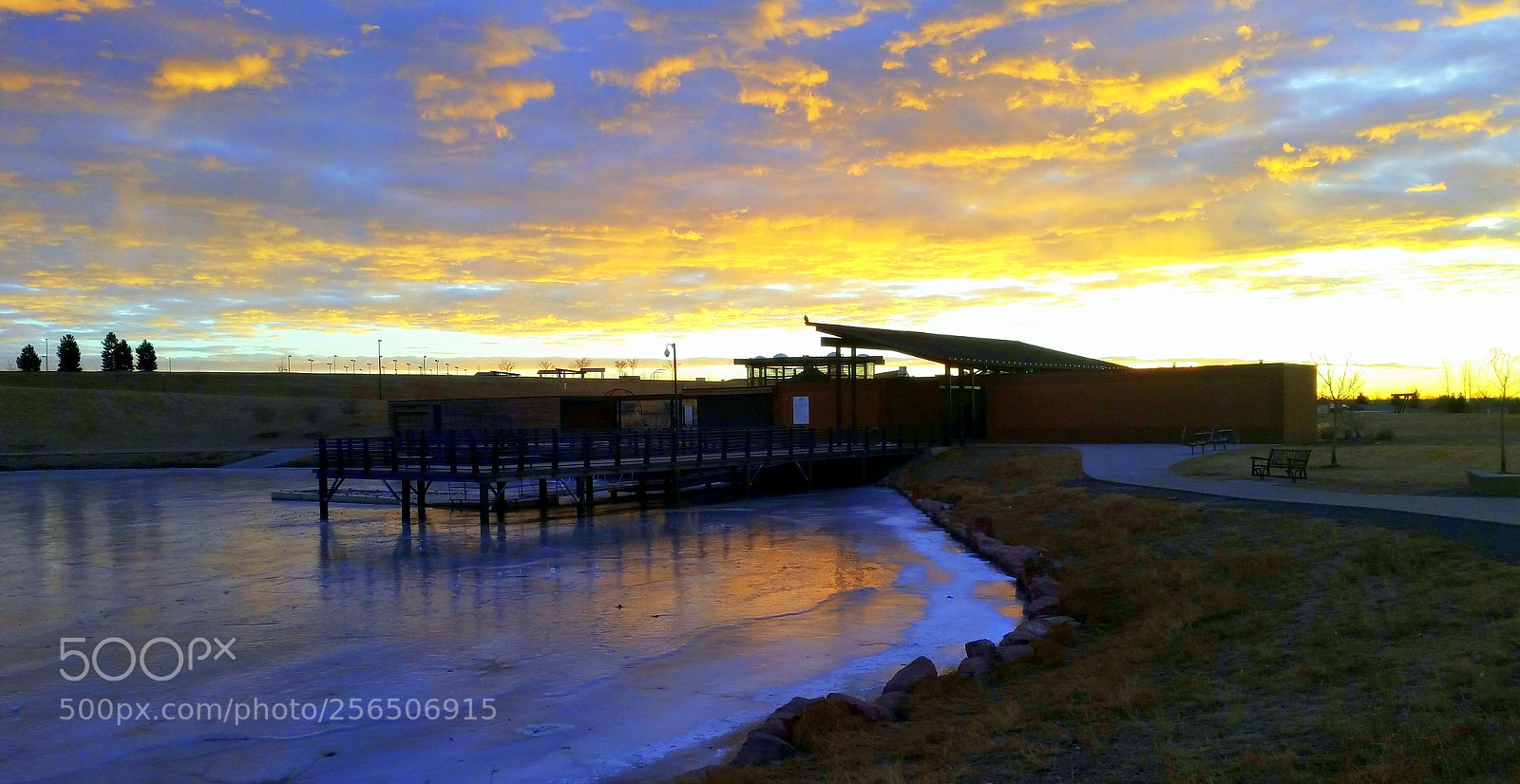 Samsung Galaxy Note4 sample photo. Early on the pier photography