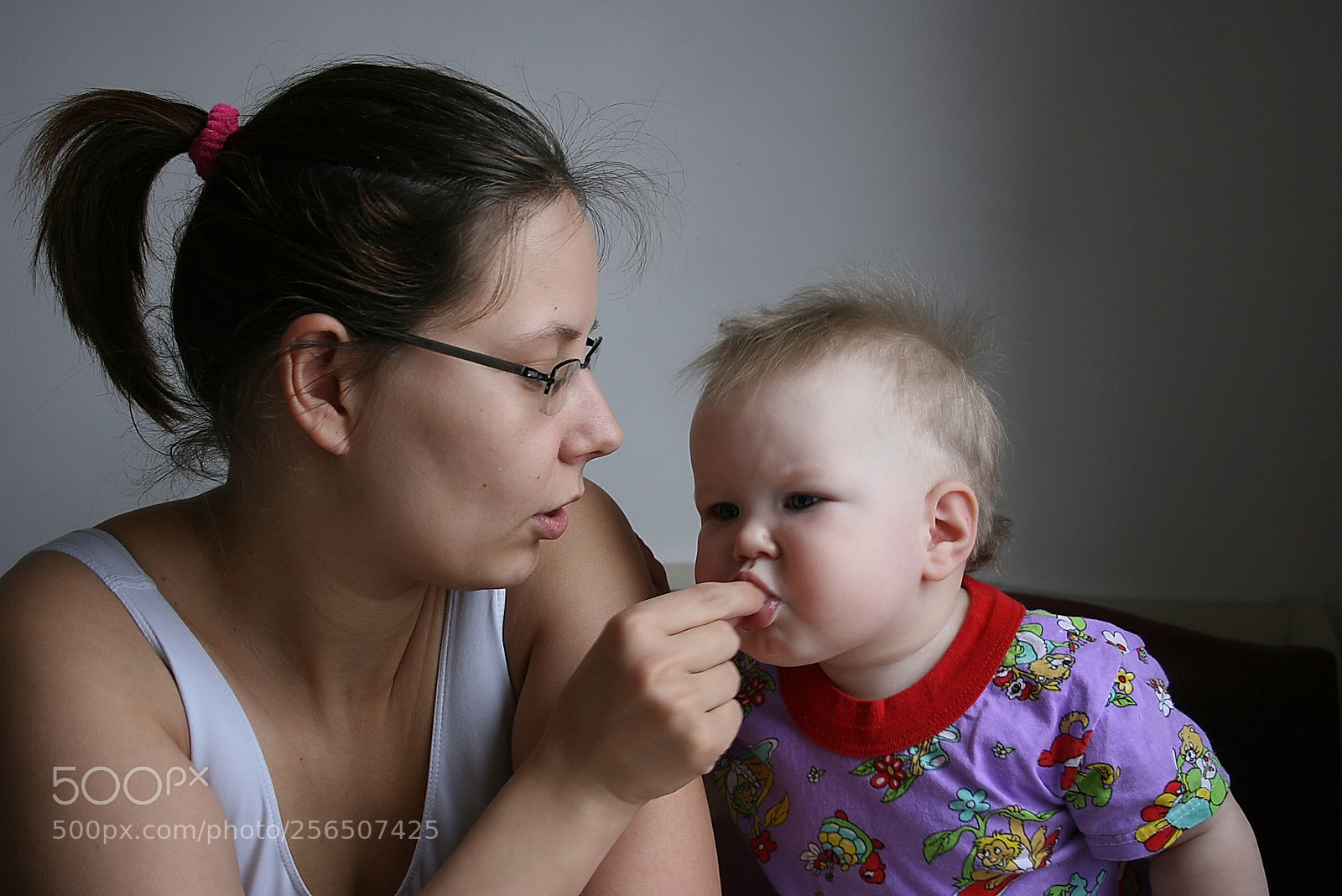 Canon EF-S 18-55mm F3.5-5.6 II sample photo. On the first tooth photography