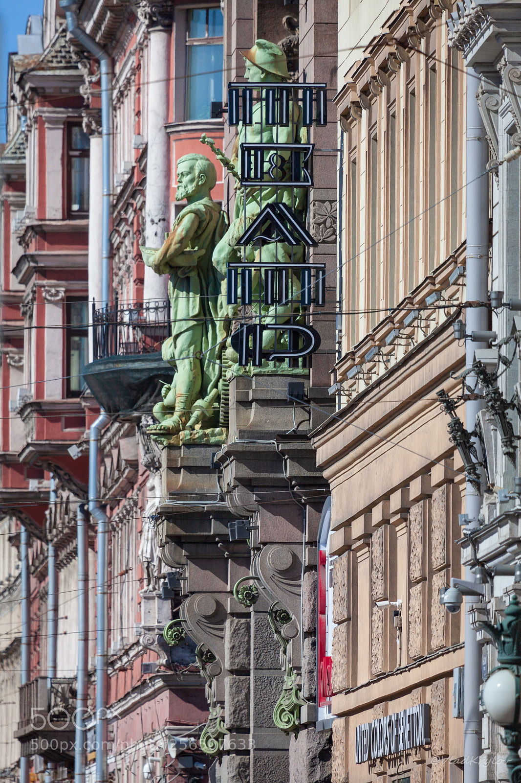 Canon EOS 5D Mark II sample photo. Nevsky prospect photography