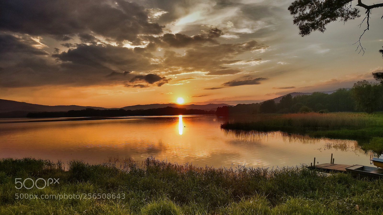 OnePlus A3003 sample photo. Sonnenuntergang über dem lipno-stausee photography