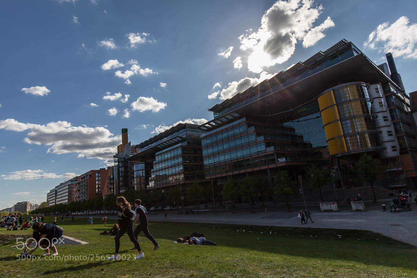 Canon EOS 5D Mark II sample photo. Park life in the photography