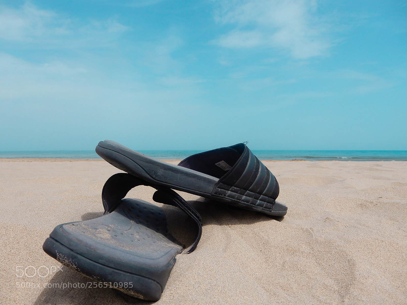 Nikon Coolpix A900 sample photo. Now only the beach photography