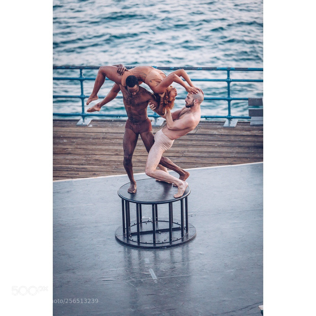 Canon EOS 5D Mark II sample photo. Pilobolus photography