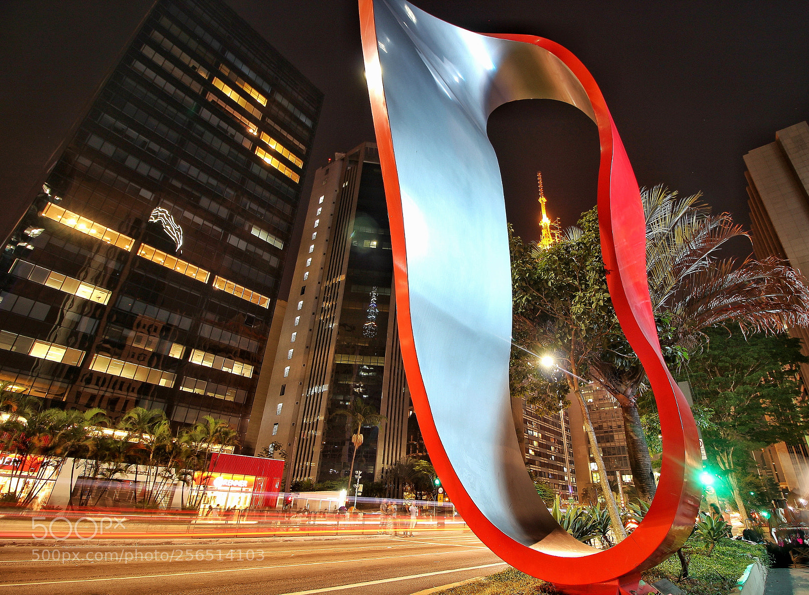 Canon EOS 1200D (EOS Rebel T5 / EOS Kiss X70 / EOS Hi) sample photo. Paulista avenue photography