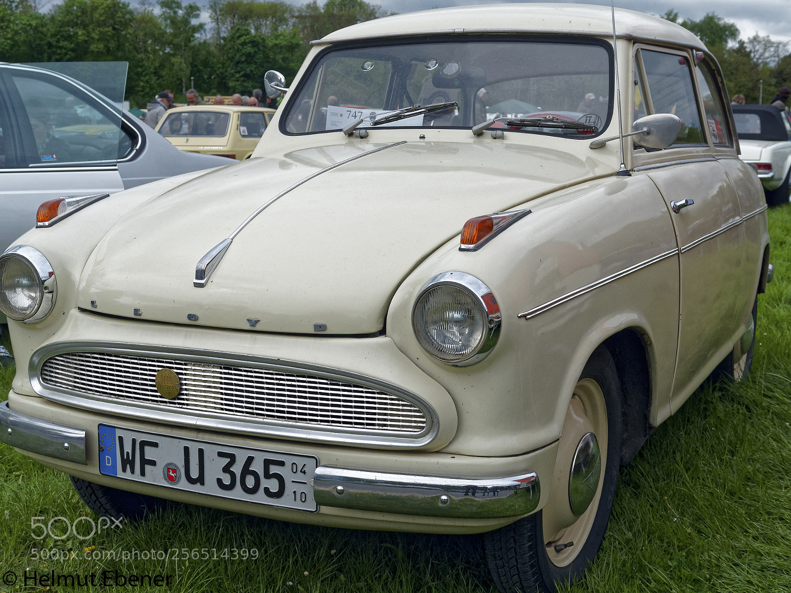 Olympus OM-D E-M5 sample photo. Bs, oldtimer lloyd photography