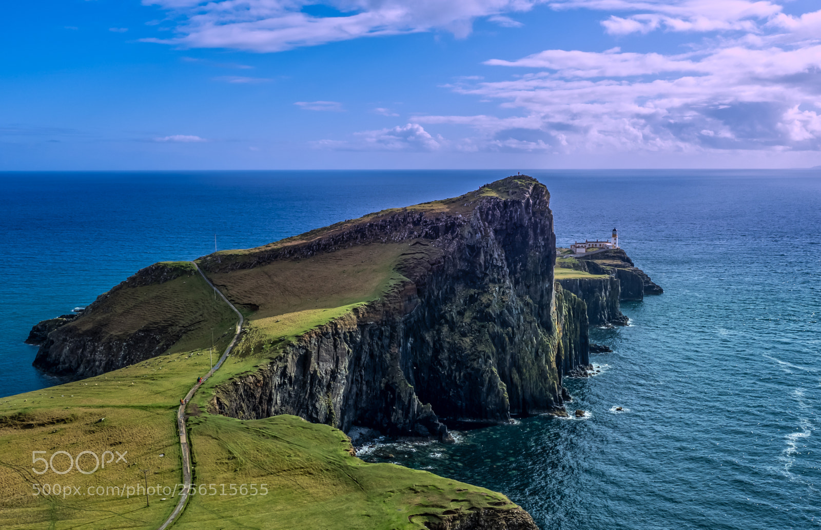 Olympus OM-D E-M1 Mark II sample photo. Neist point & lighthouse photography