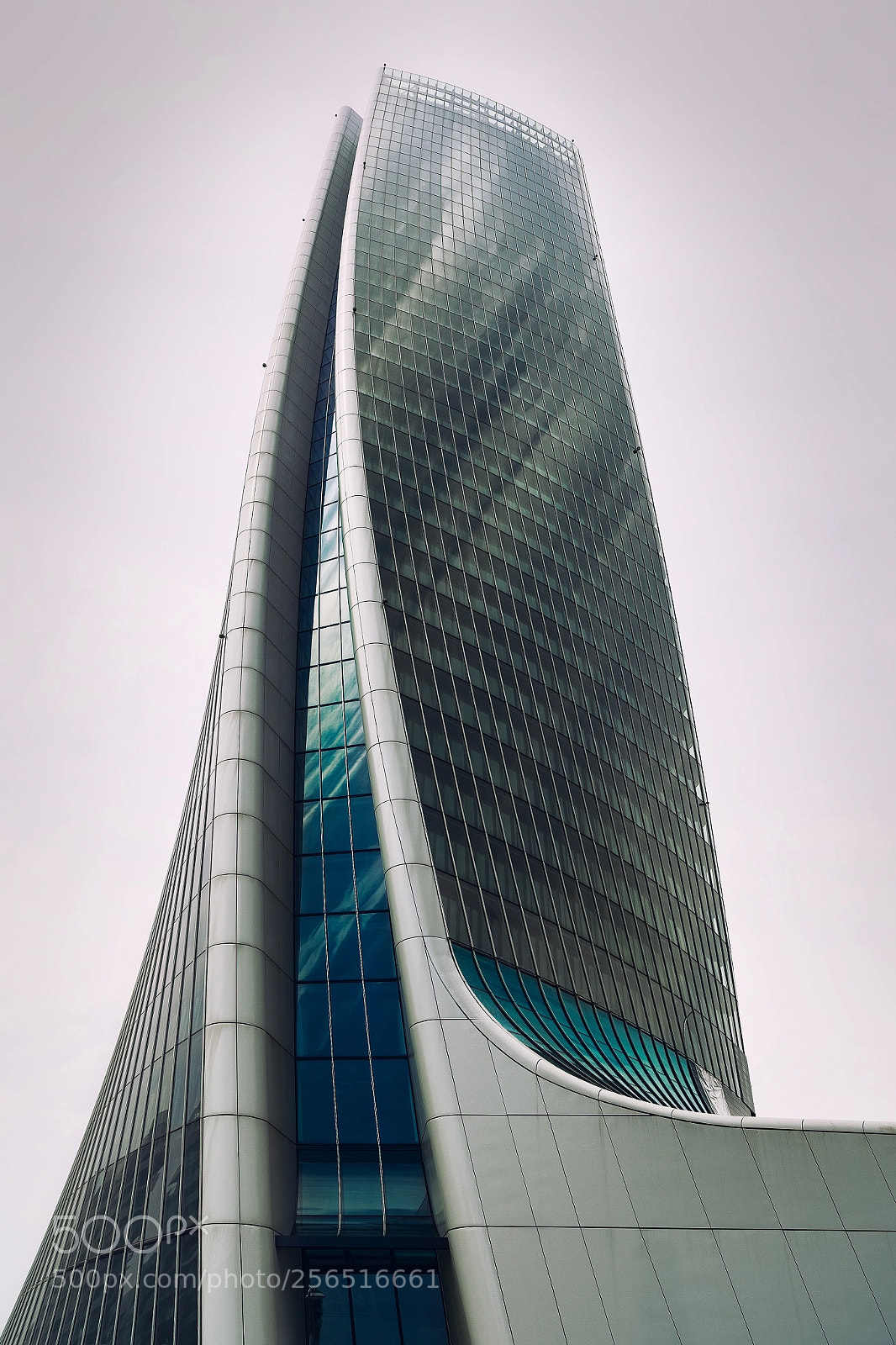 Canon EOS 5D Mark II sample photo. Citylife hadid tower by photography