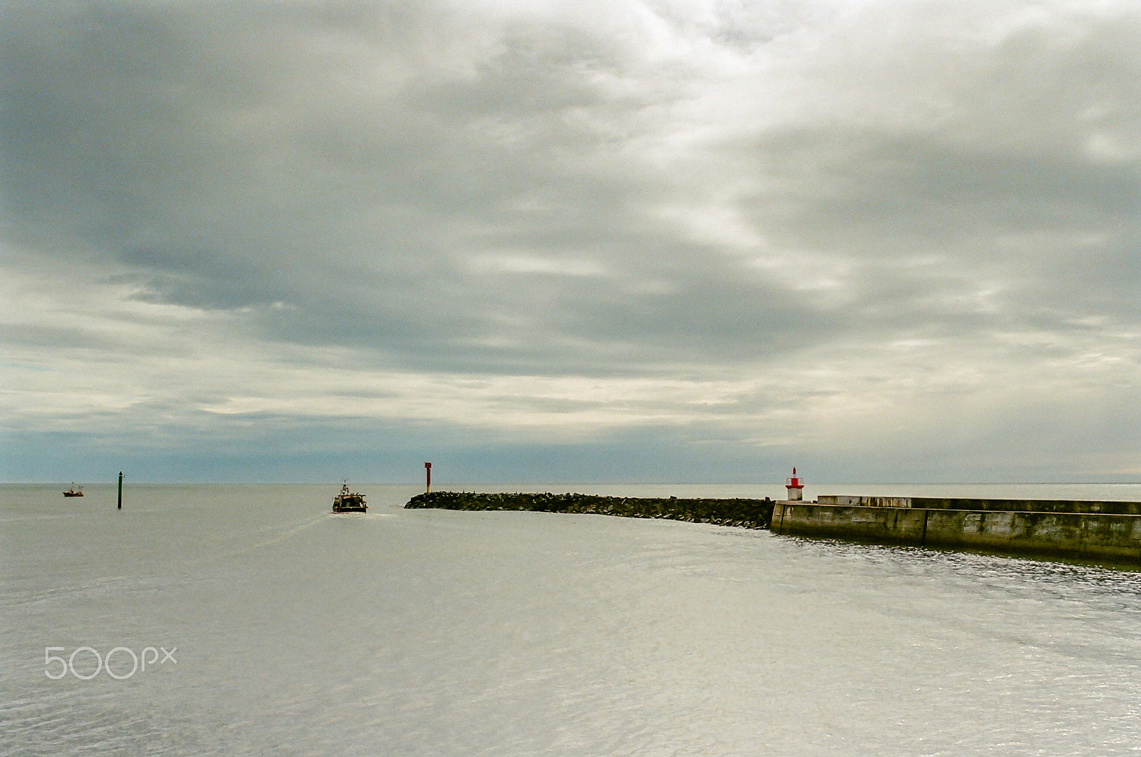 Nikon F100 sample photo. Nouvelle campagne de pêche photography