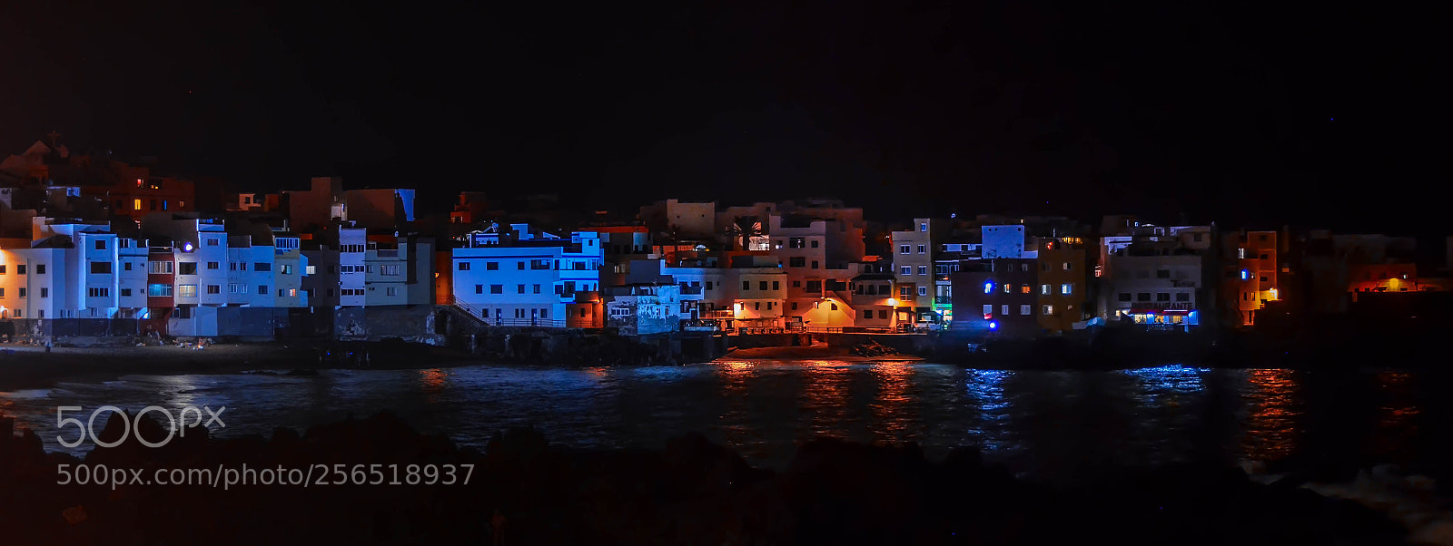 Nikon D7000 sample photo. Light photography