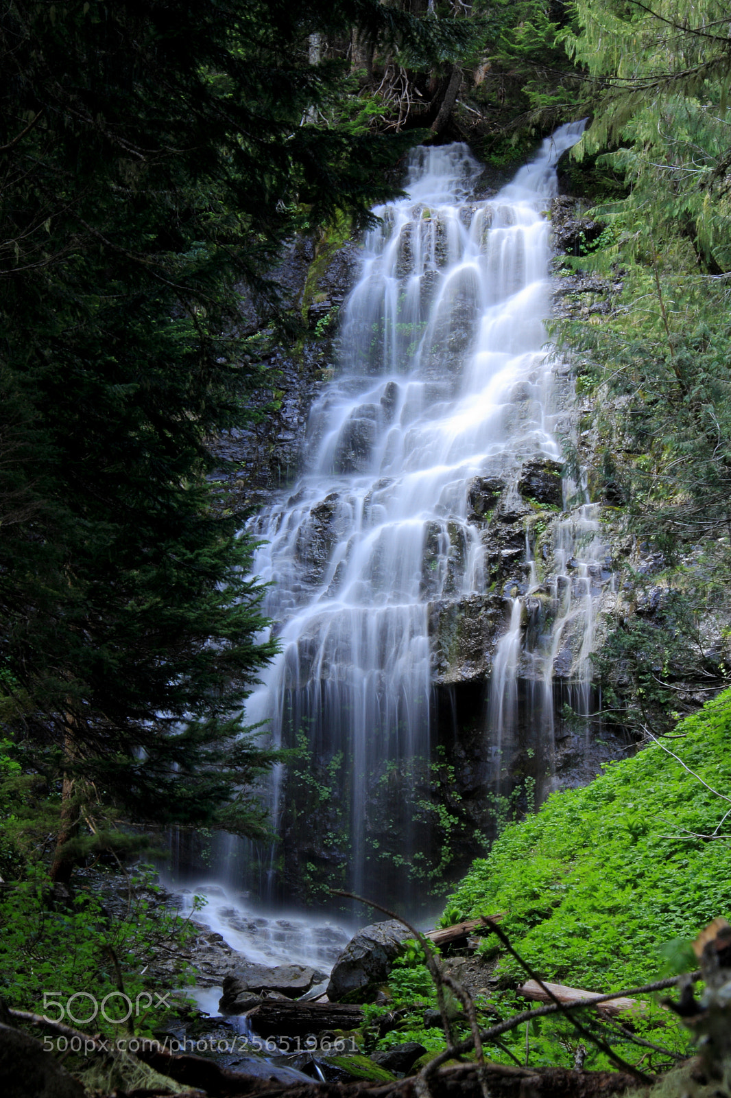 Canon EF-S 18-200mm F3.5-5.6 IS sample photo. Mini waterfall photography