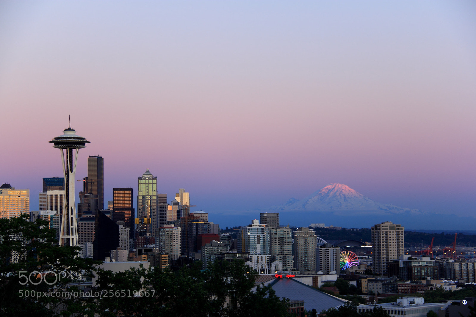 Canon EF-S 18-200mm F3.5-5.6 IS sample photo. Sunset in seattle photography