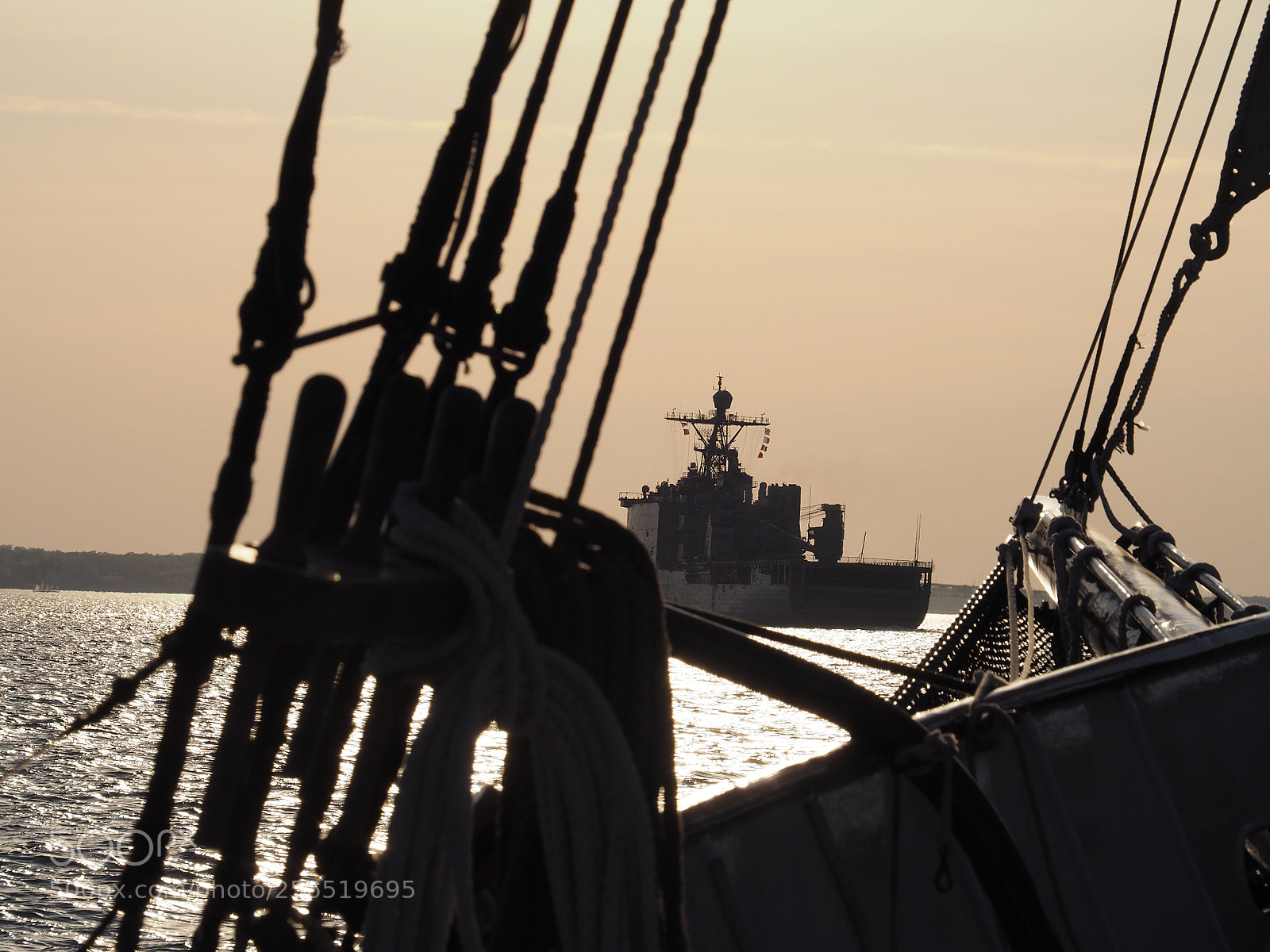 Olympus OM-D E-M10 II sample photo. Astern of the navy. photography