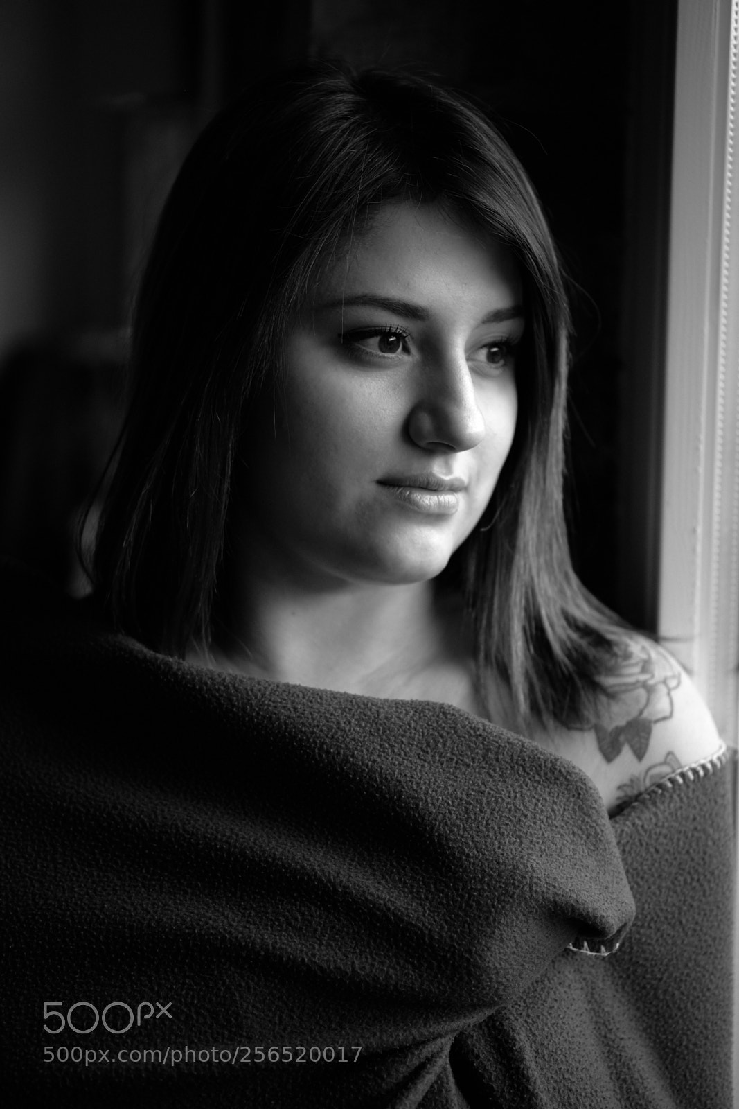 Fujifilm X-T1 sample photo. Girl in a blanket 2 photography