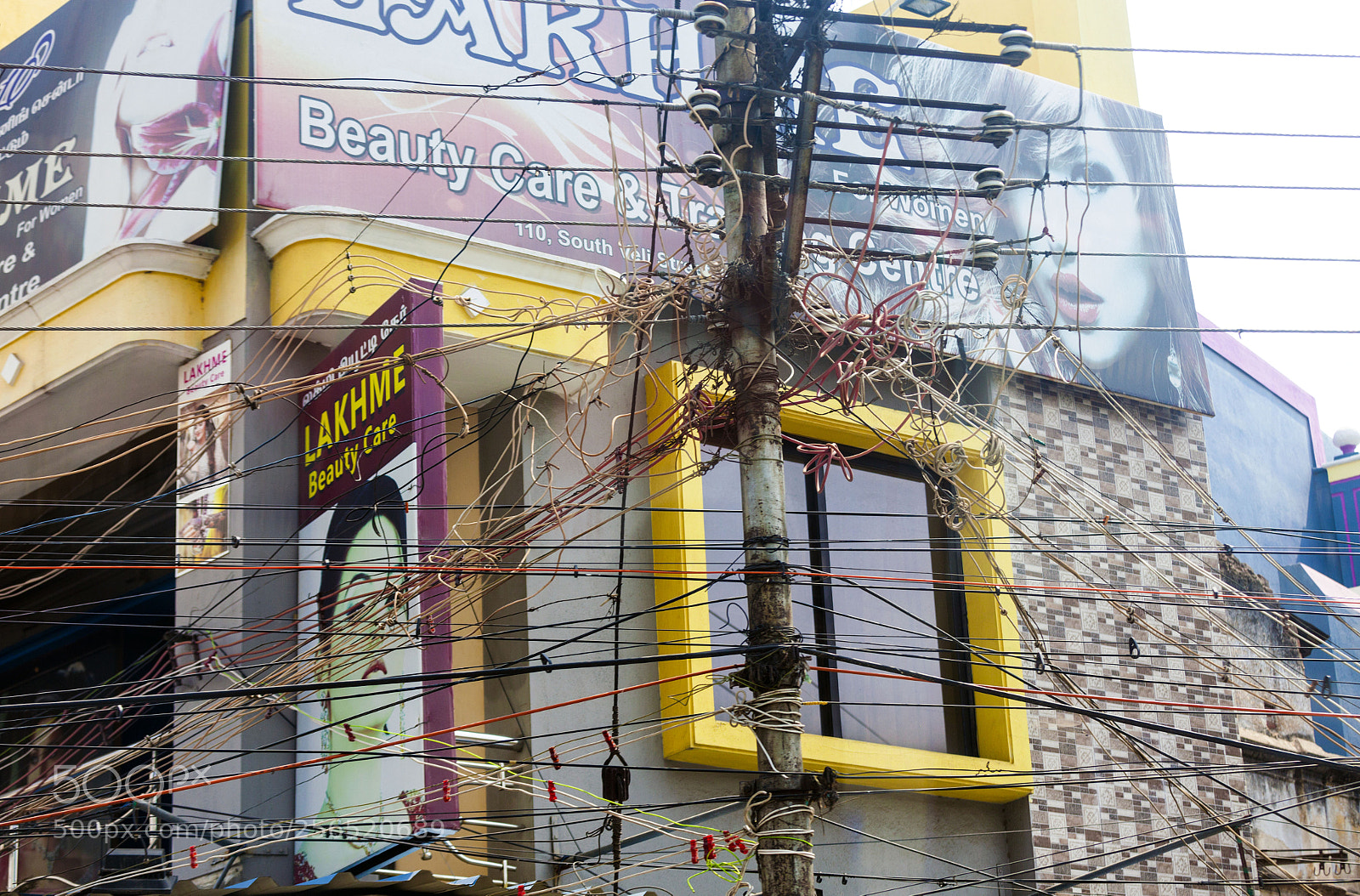 Canon EOS 5D Mark II sample photo. Madurai wire tangle better photography