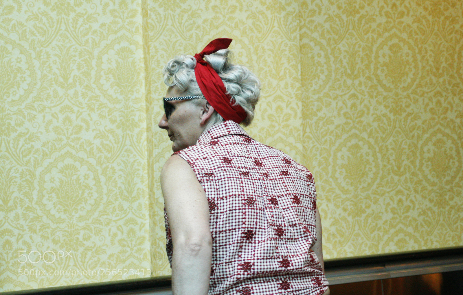 Canon EOS 30D sample photo. Lady in the red photography