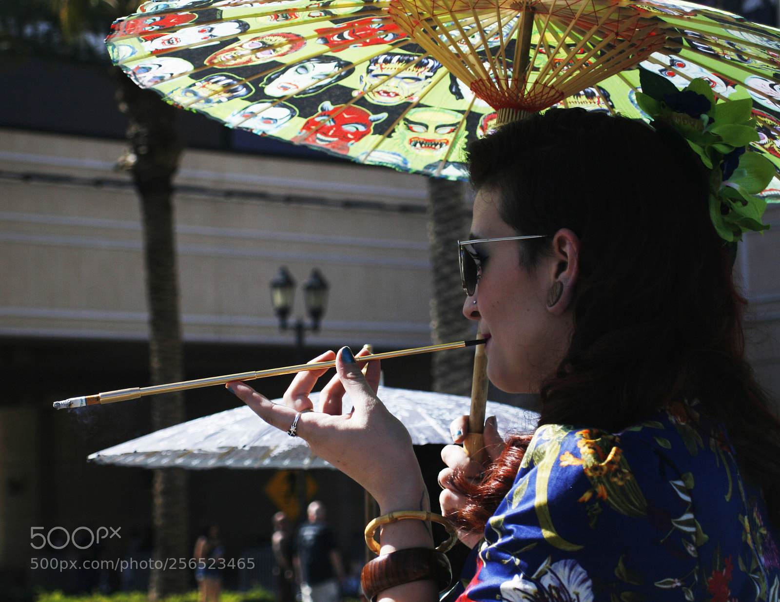 Canon EOS 30D sample photo. Smoking lady photography