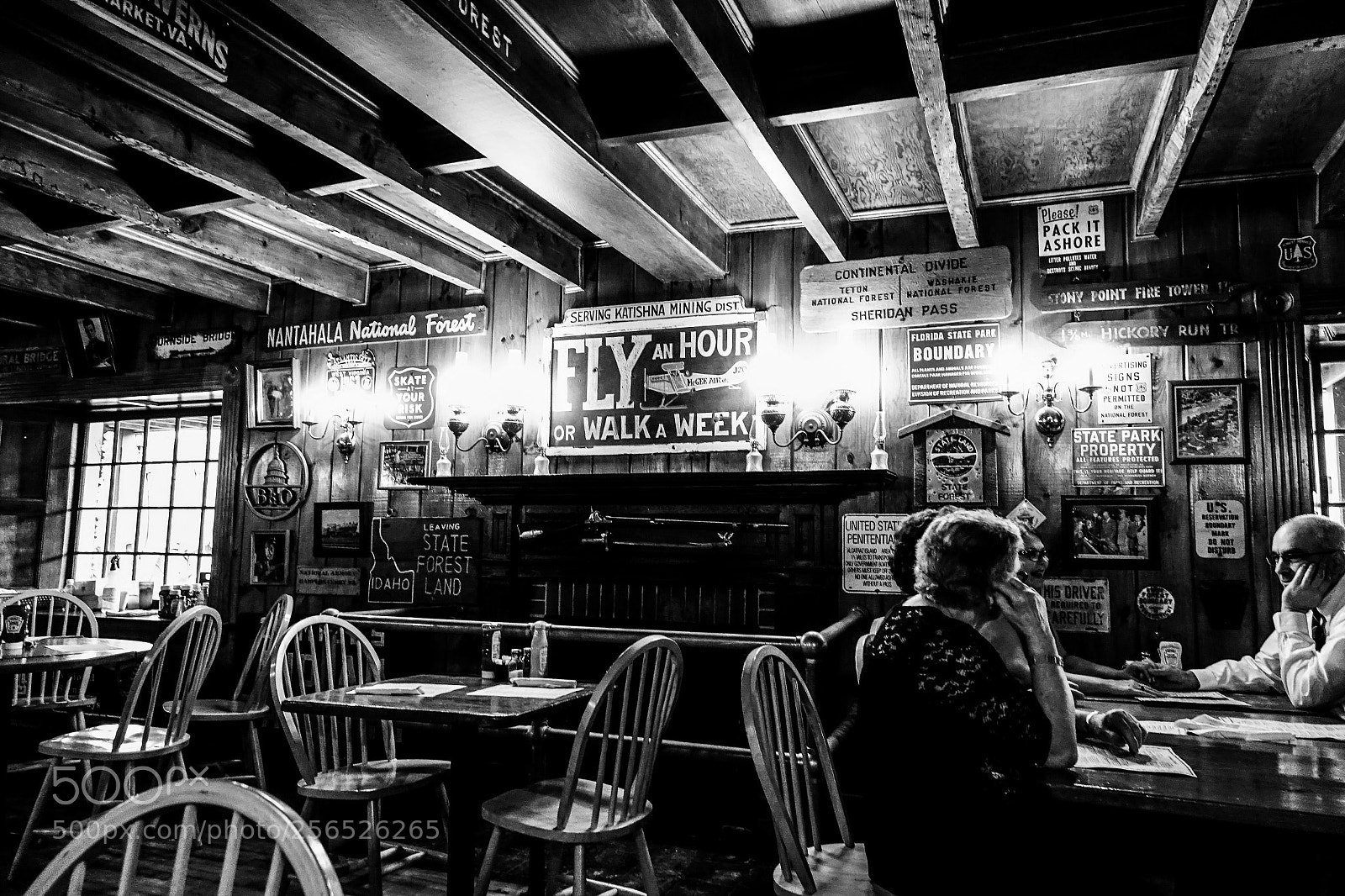 Sony Cyber-shot DSC-RX10 III sample photo. Every decoration in this photography