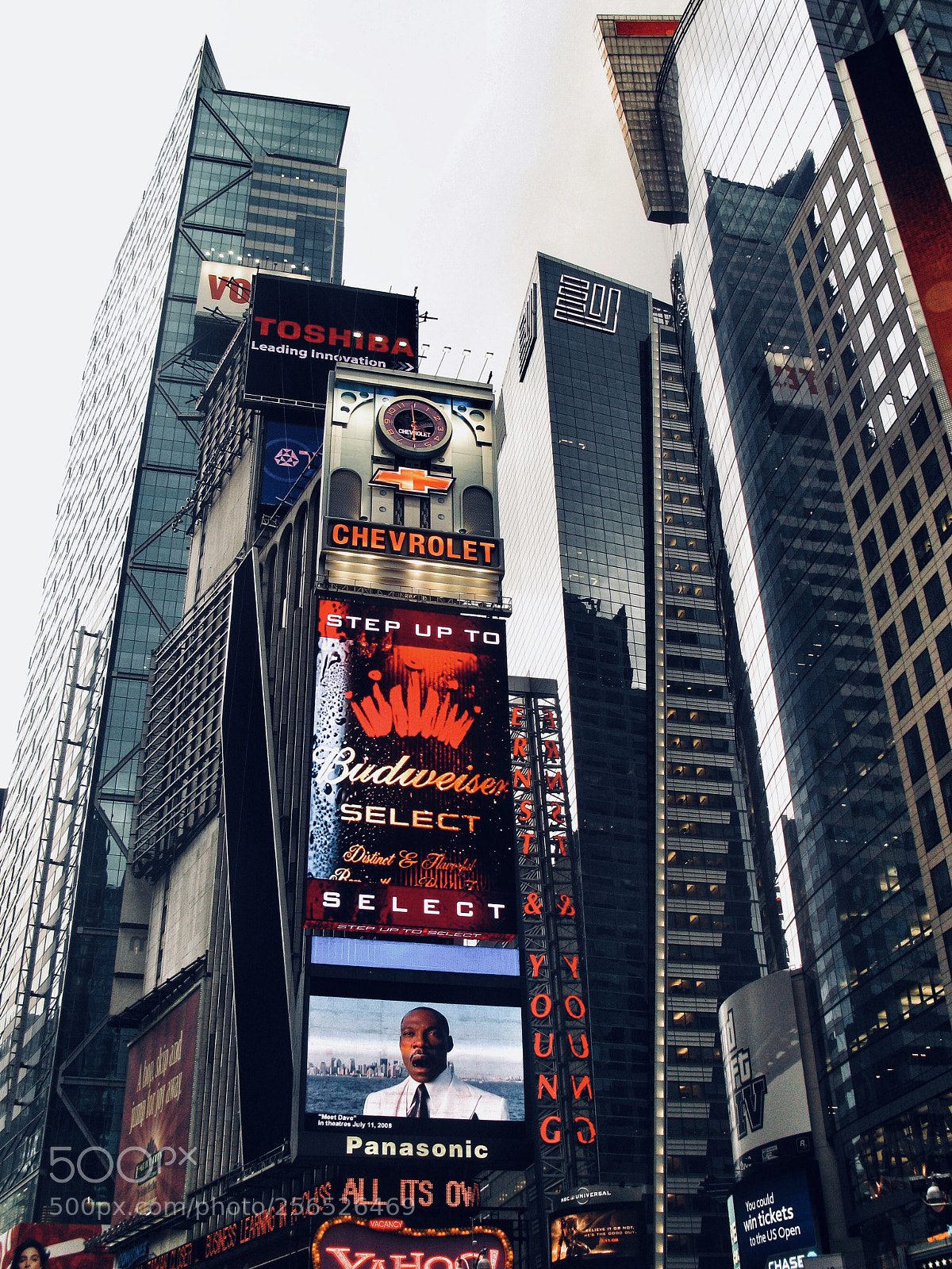Canon POWERSHOT G9 sample photo. Times square photography