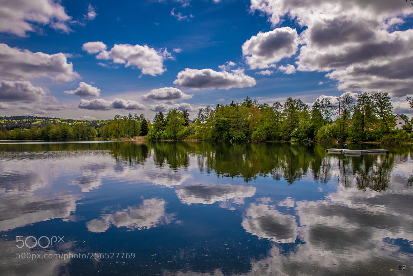 Canon EOS 5D Mark IV sample photo. Water and clouds photography
