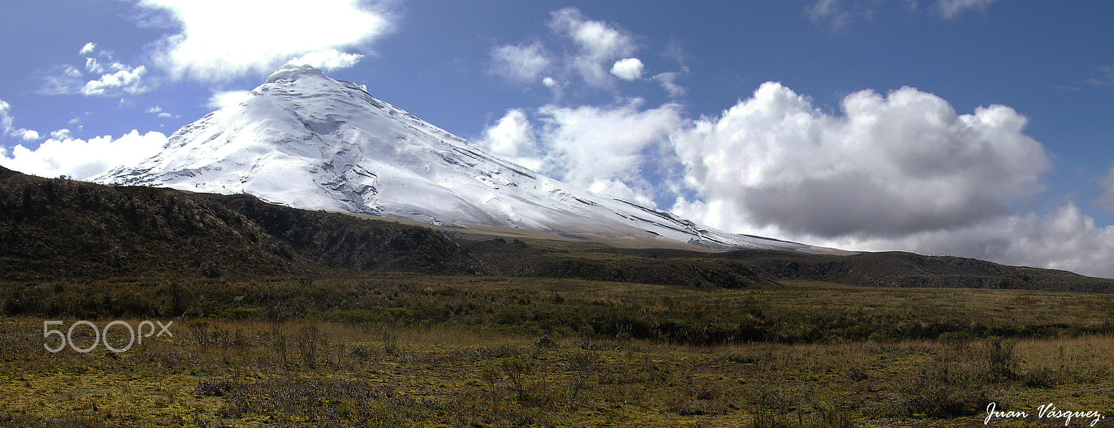 Nikon E8700 sample photo. Panoramica  volcan cotopaxi photography