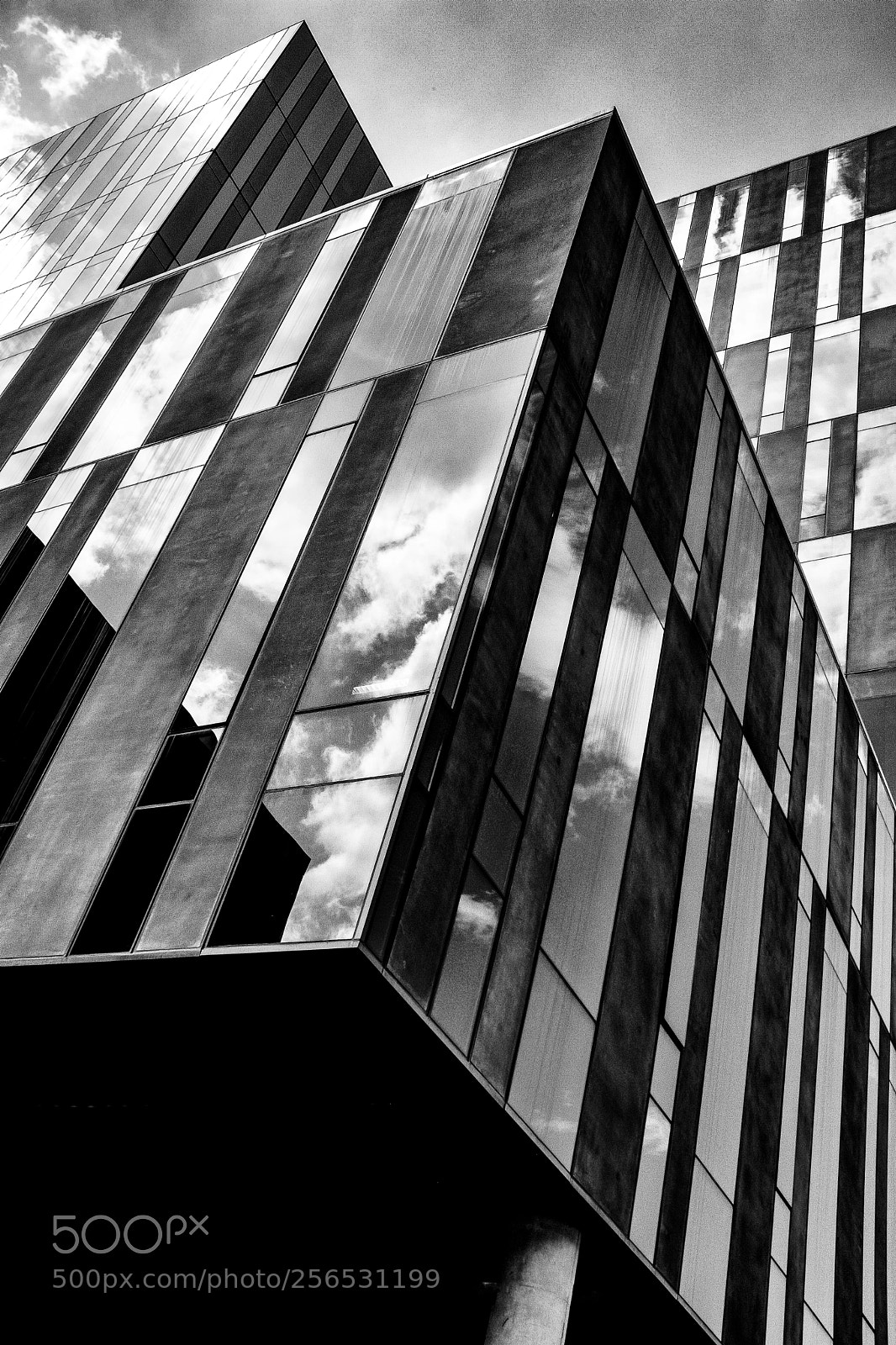 Fujifilm X100F sample photo. Rotman building in sun photography