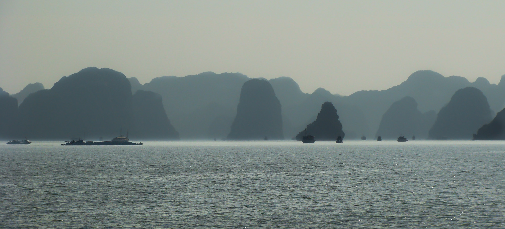 Sony DSC-H3 sample photo. Ha long bay, vietnam photography