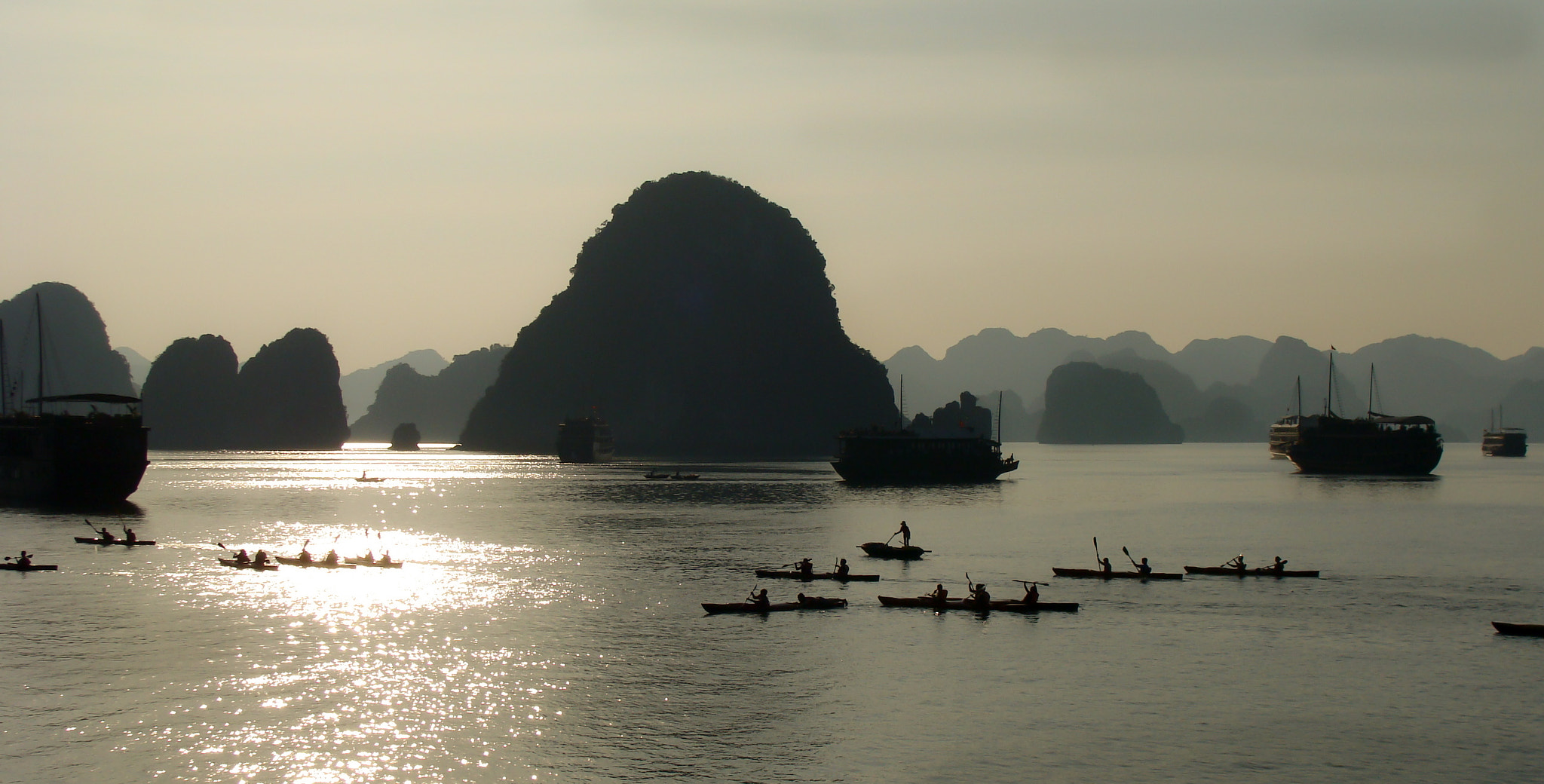 Sony DSC-H3 sample photo. Ha long bay, vietnam photography