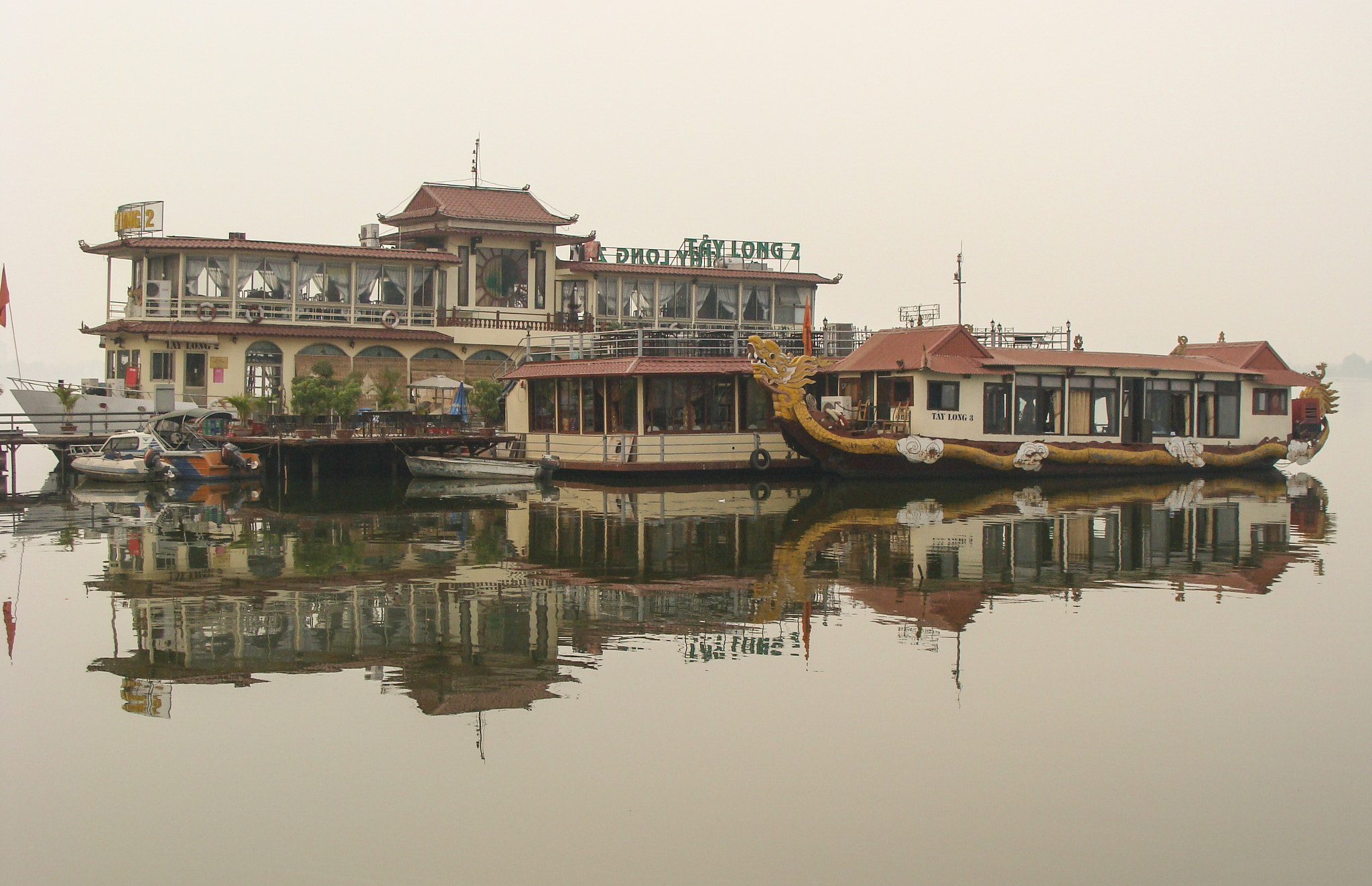 Sony DSC-H3 sample photo. Hanoi, vietnam photography