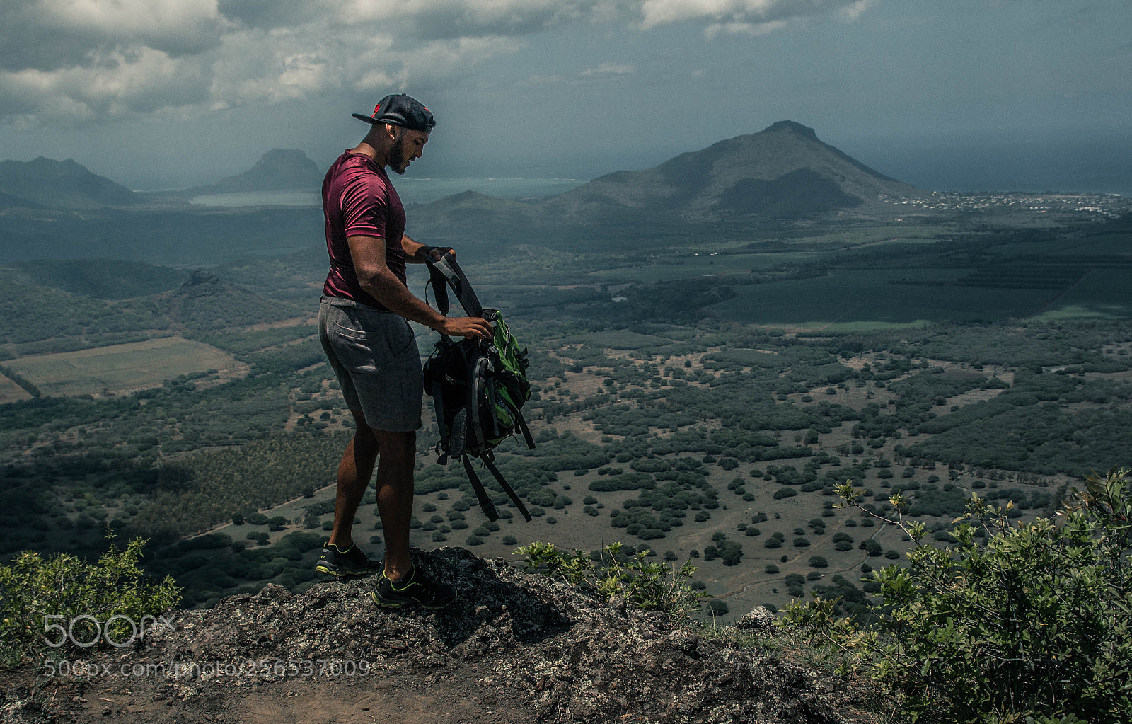 Canon EOS 1200D (EOS Rebel T5 / EOS Kiss X70 / EOS Hi) sample photo. Somewhere i belong photography