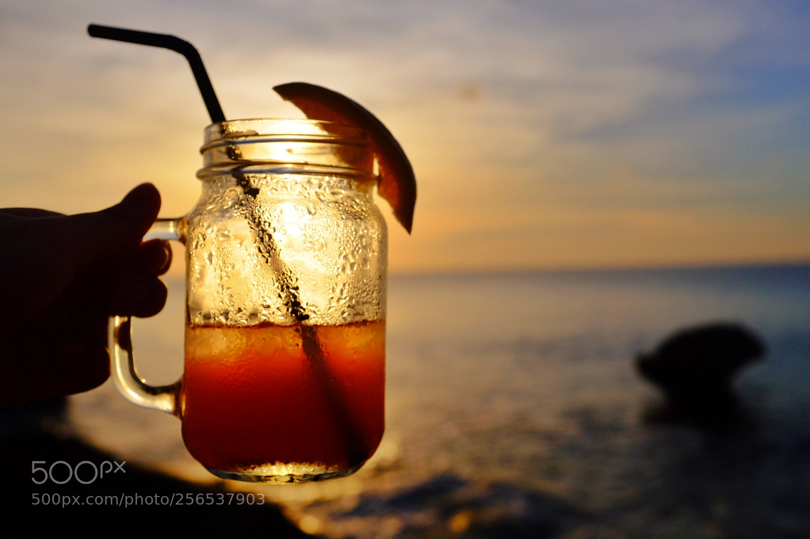 Fujifilm X100T sample photo. A cup of light photography