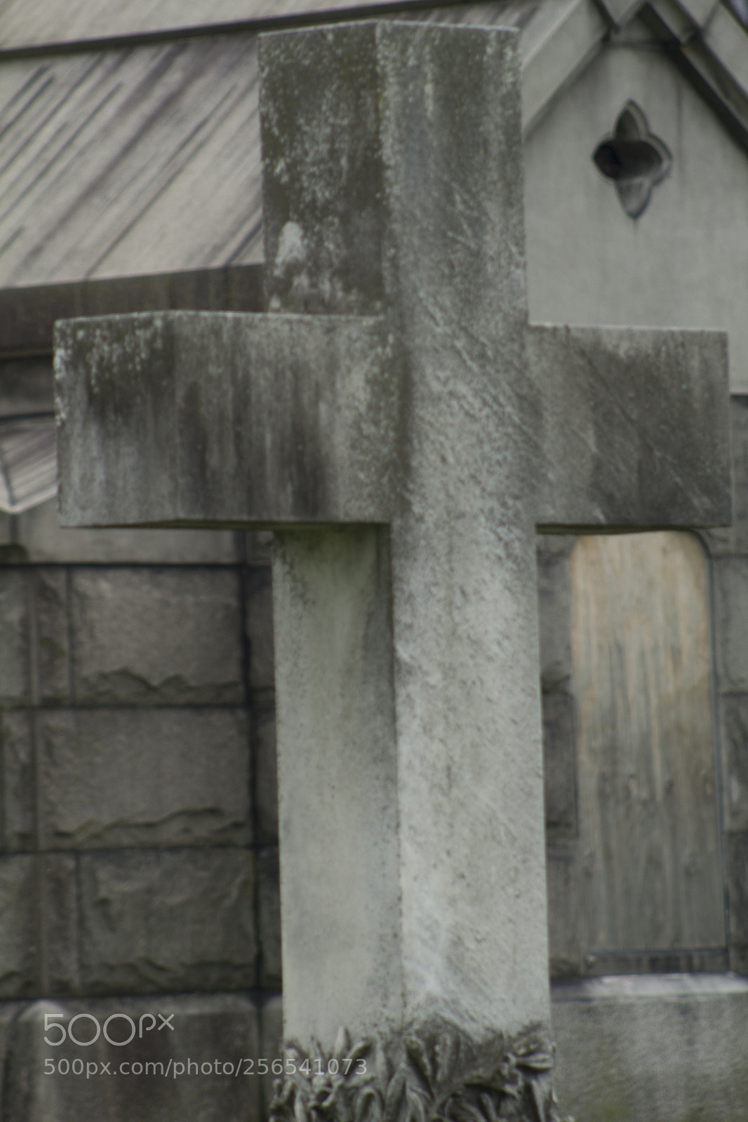 Canon EOS 1200D (EOS Rebel T5 / EOS Kiss X70 / EOS Hi) sample photo. Stone cross and stone photography