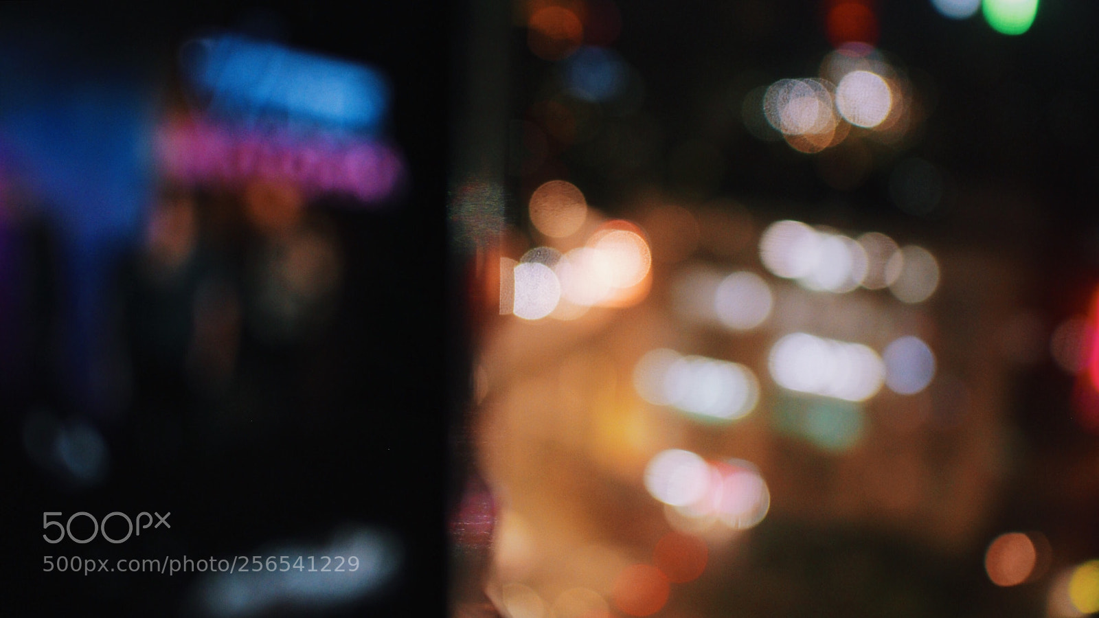 Olympus OM-D E-M5 sample photo. Bokeh, ipod photography