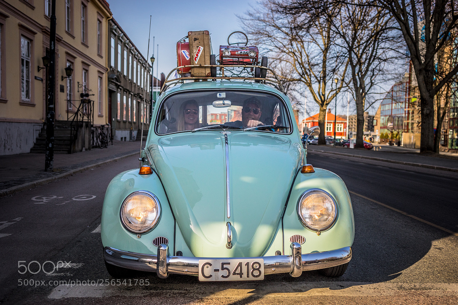 Canon EOS 5D Mark IV sample photo. The time travel photography
